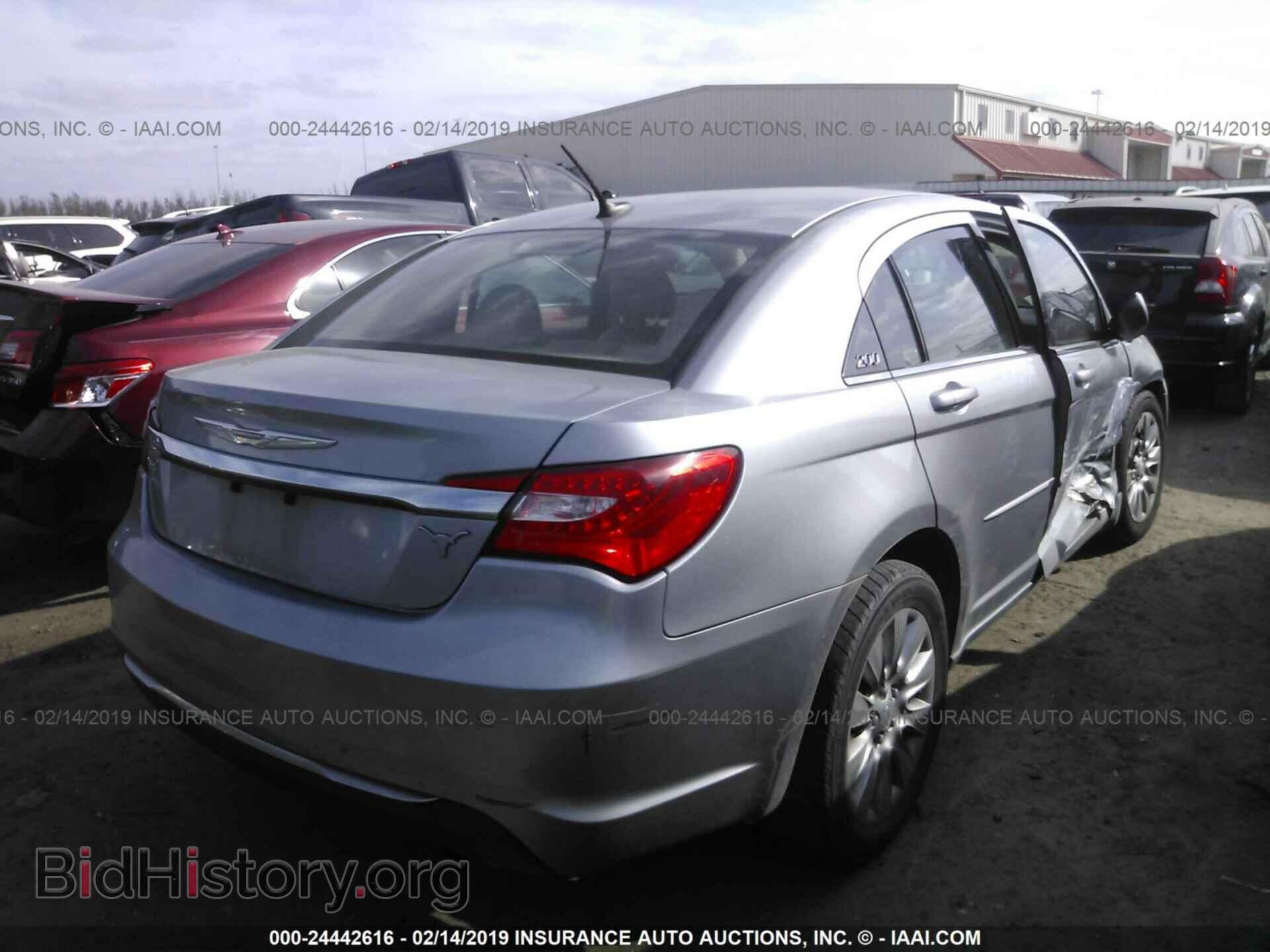 2014 CHRYSLER 200 - VIN: 1C3CCBAB9EN167729 - Фото 4