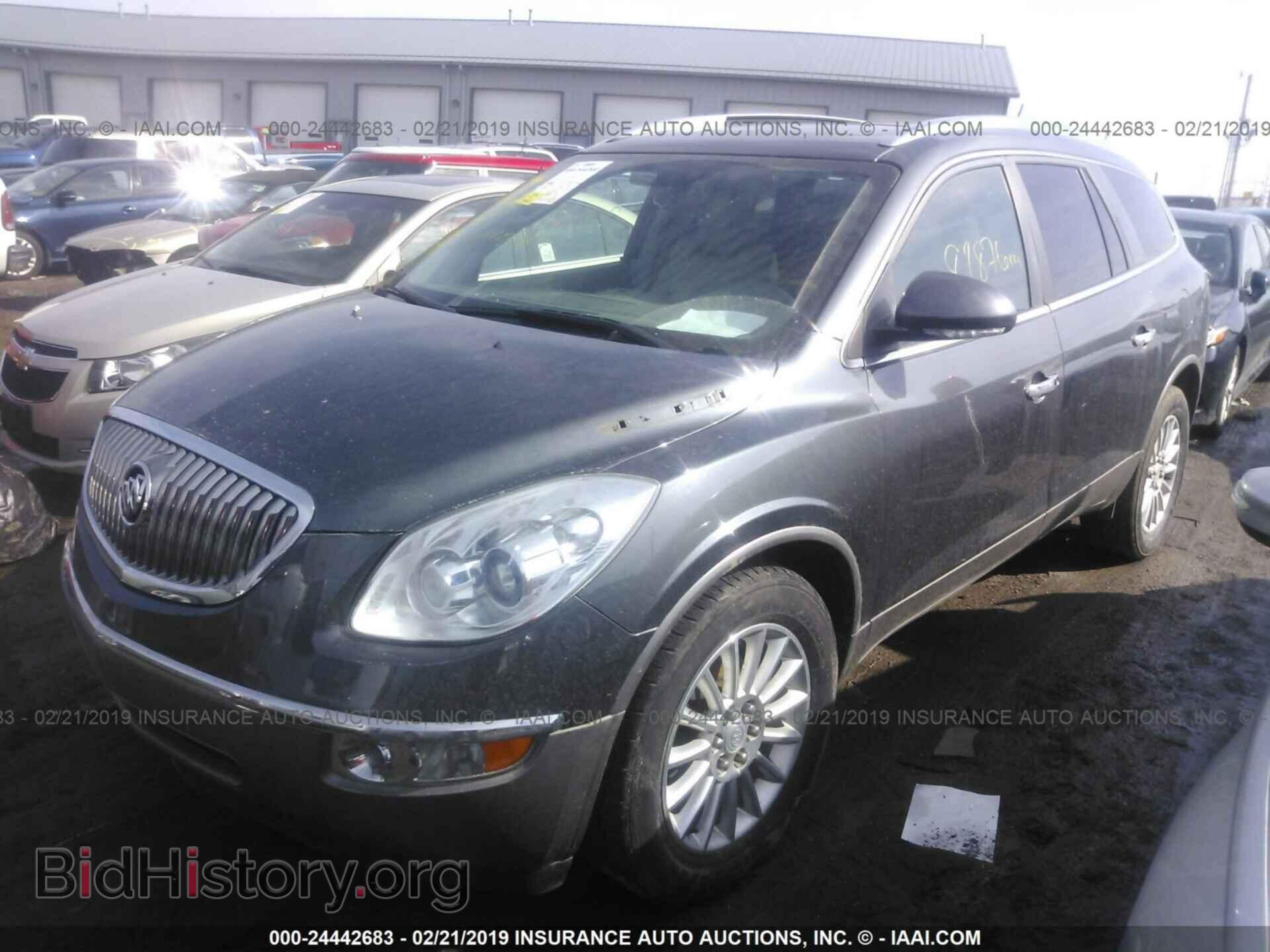 2011 BUICK ENCLAVE - VIN: 5GAKVBED9BJ353496 - Фото 2