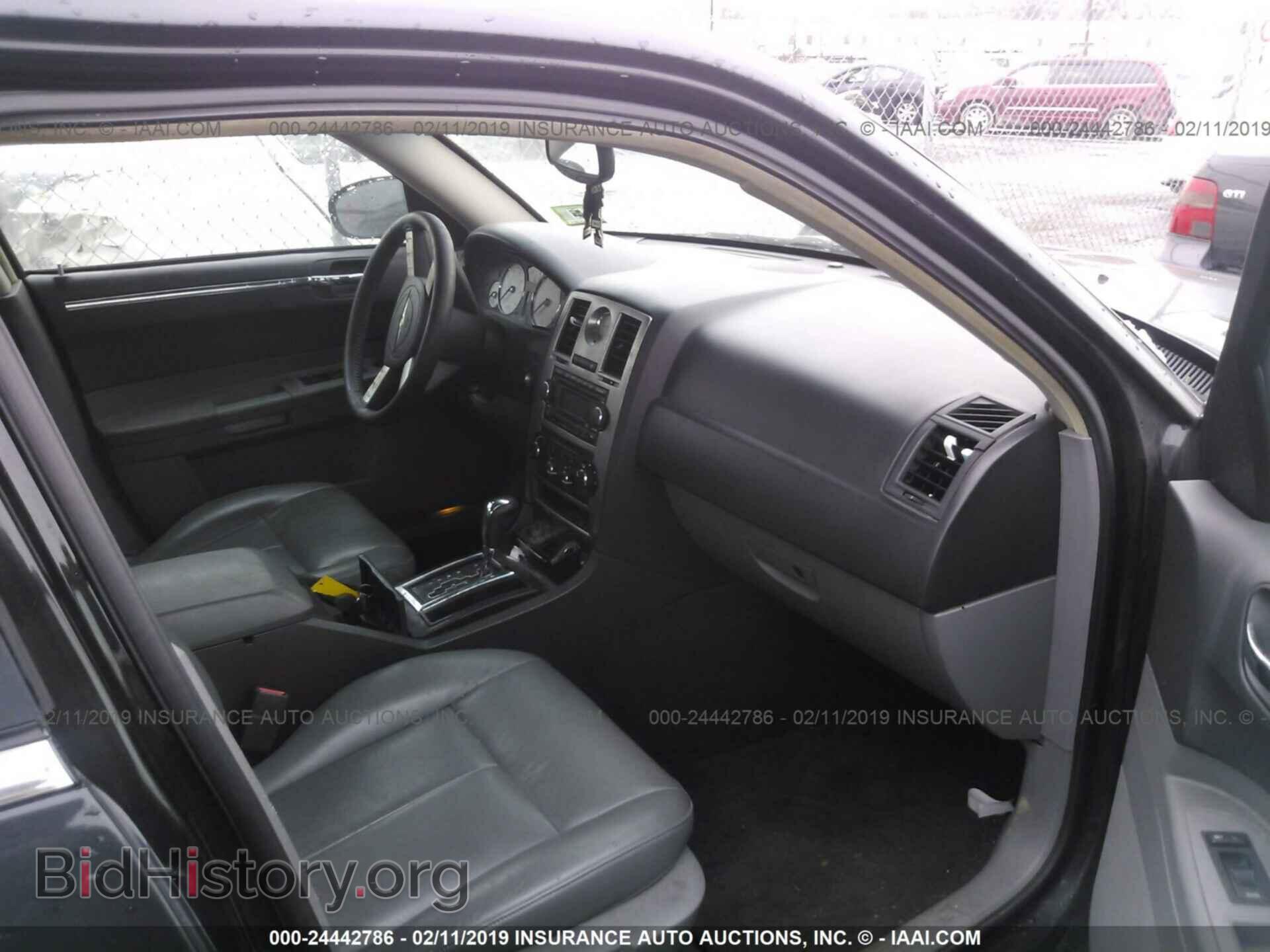 2005 CHRYSLER 300 - VIN: 2C3AA53G55H164505 - Фото 5
