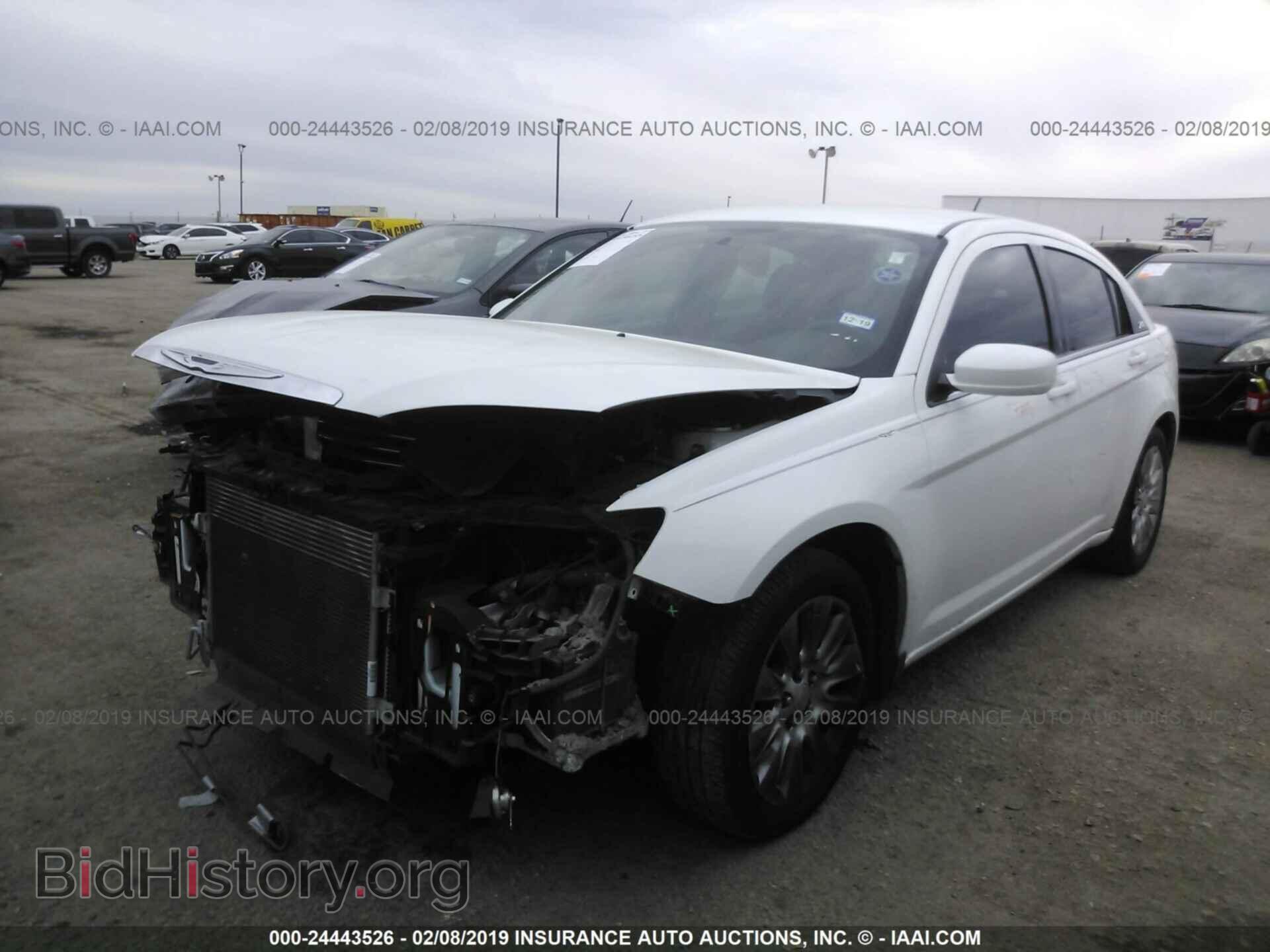 2011 CHRYSLER 200 - VIN: 1C3BC4FB9BN563672 - Photo 2