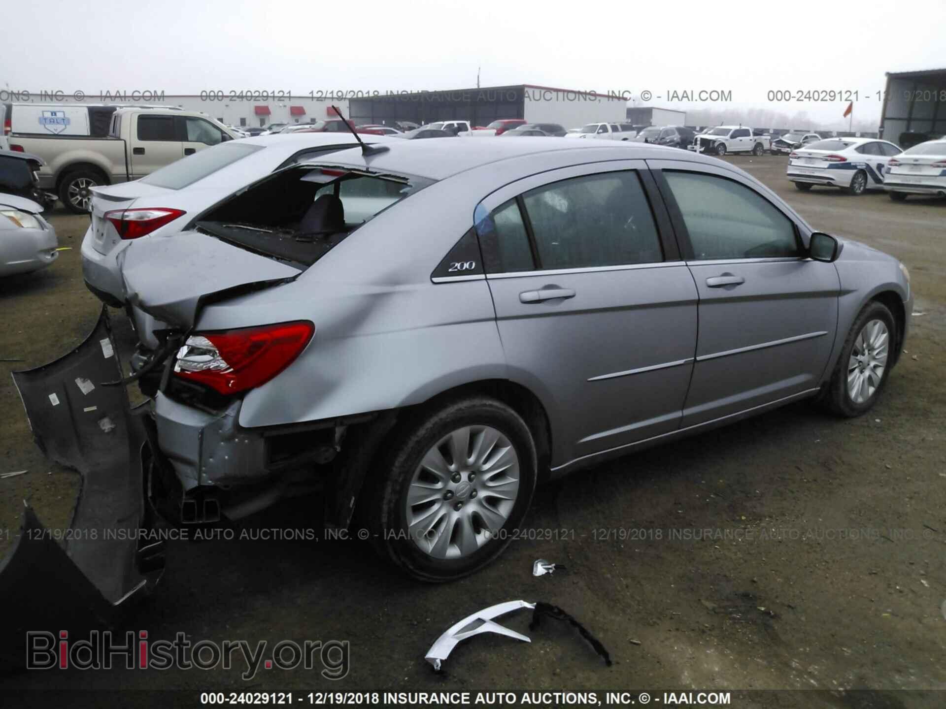 2013 CHRYSLER 200 - VIN: 1C3CCBAB3DN624677 - Фото 4