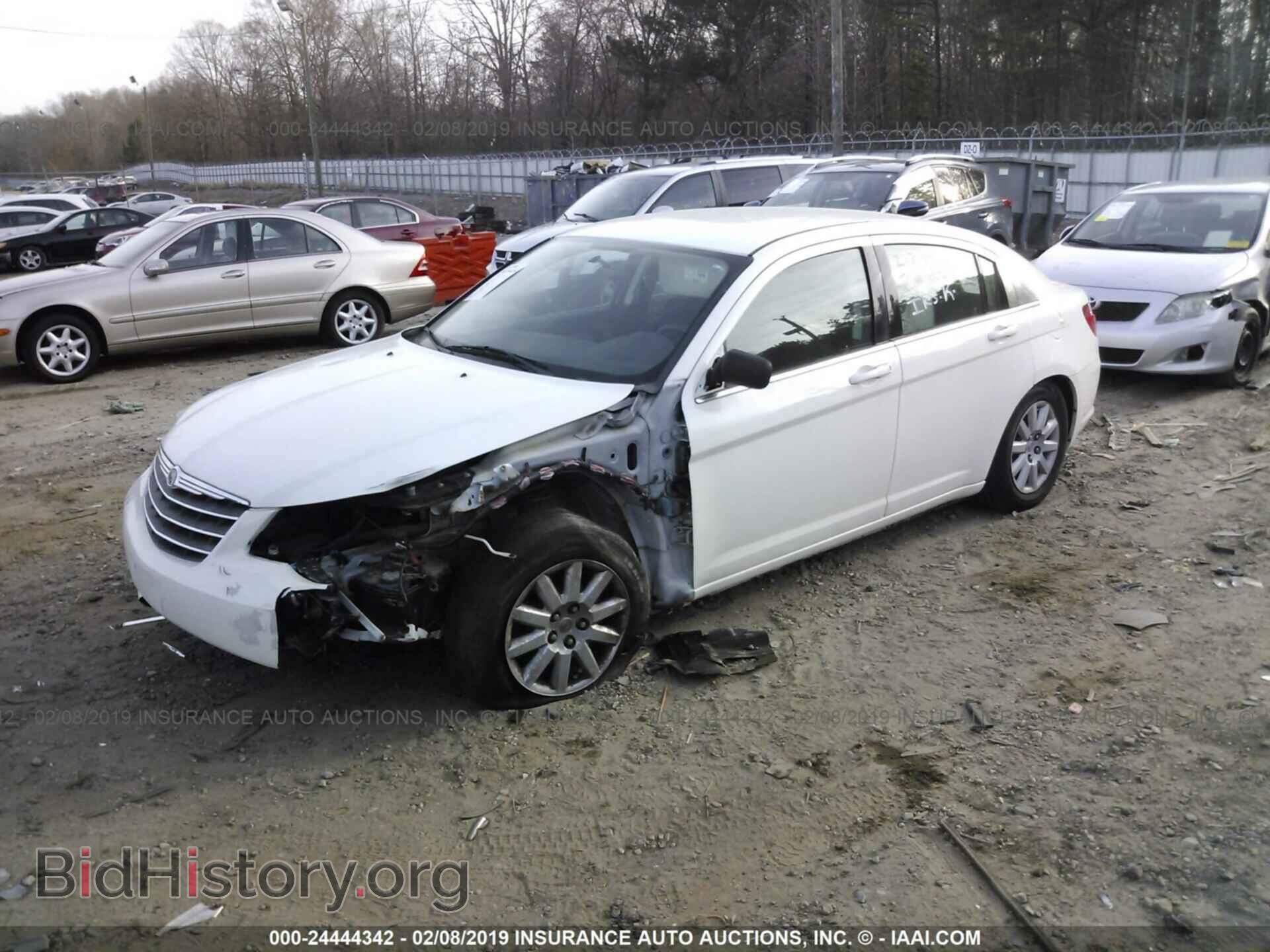 2010 CHRYSLER SEBRING - VIN: 1C3CC4FB1AN222298 - Photo 2