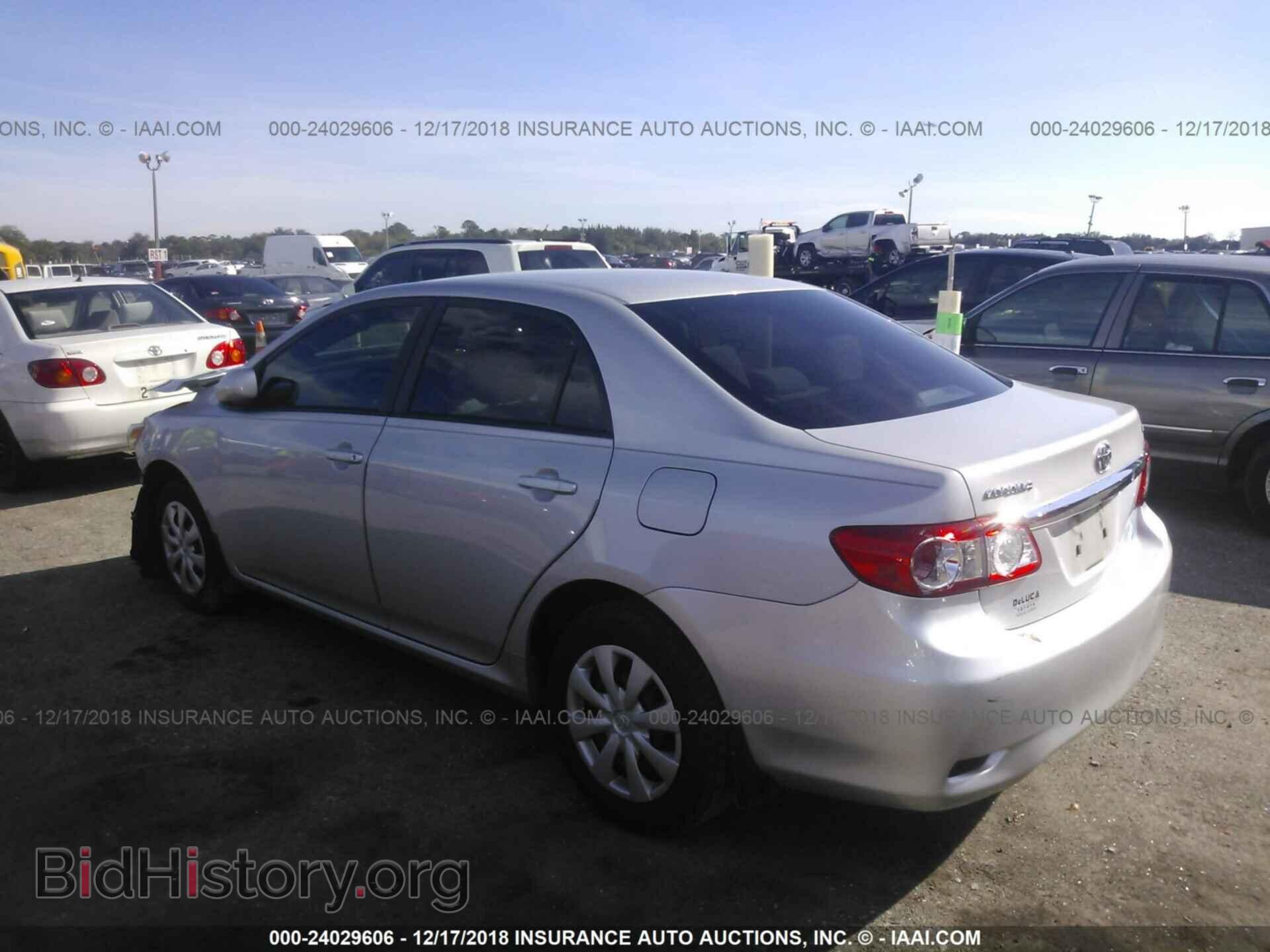 2011 TOYOTA COROLLA - VIN: 2T1BU4EE5BC742007 - Фото 3