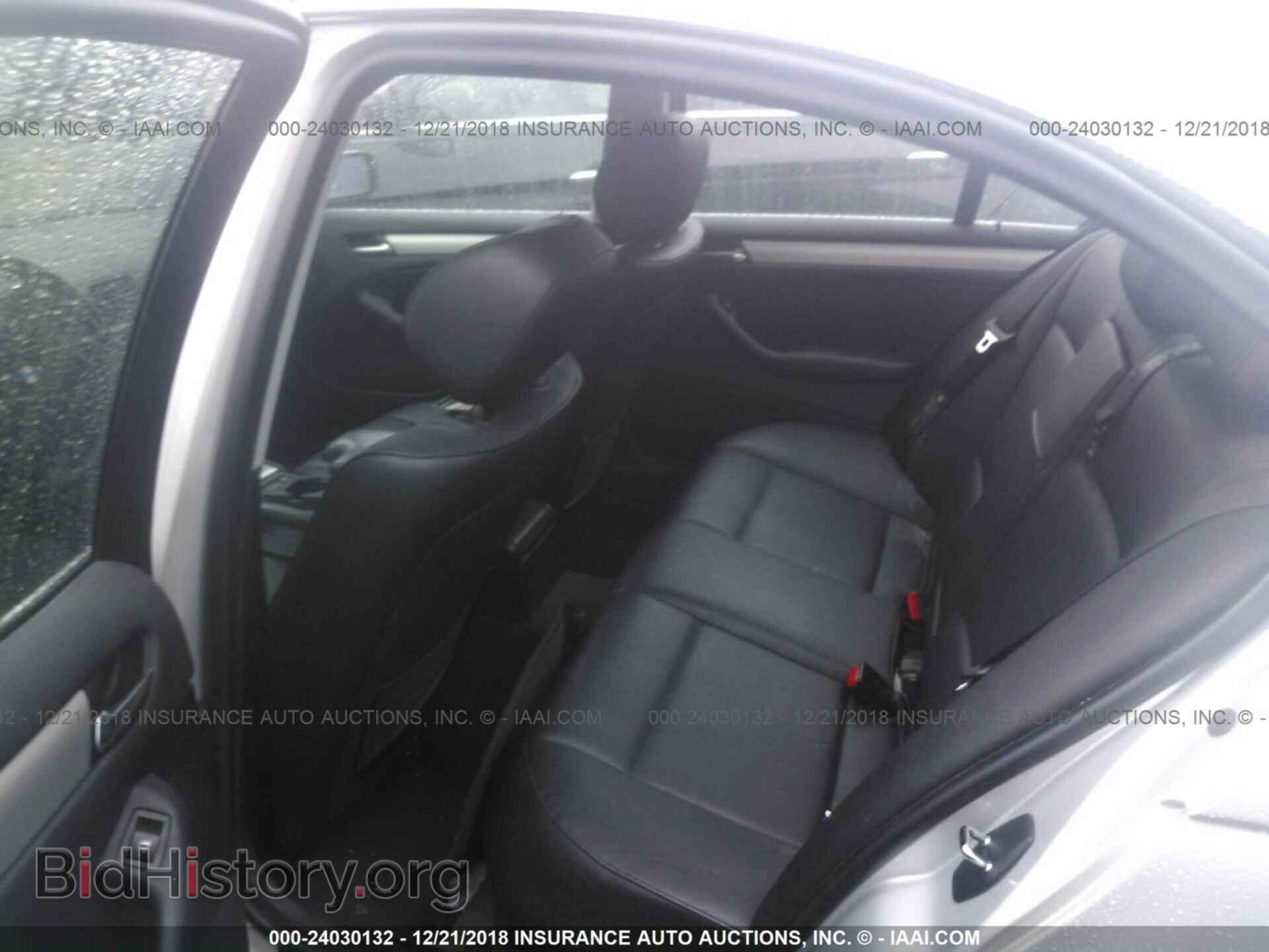 2004 BMW 330 - VIN: WBAEV53424KM37363 - Фото 8