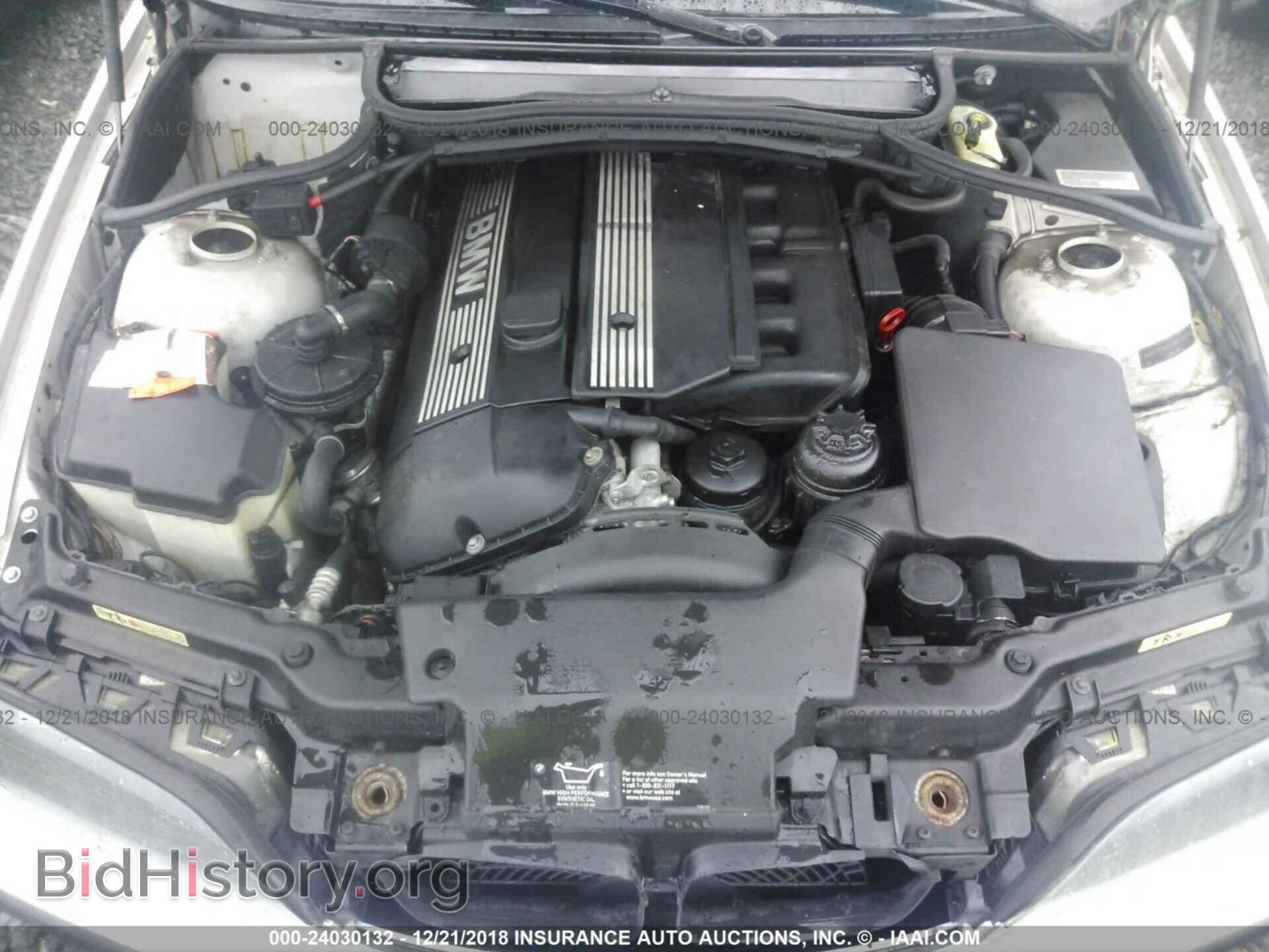 2004 BMW 330 - VIN: WBAEV53424KM37363 - Фото 10
