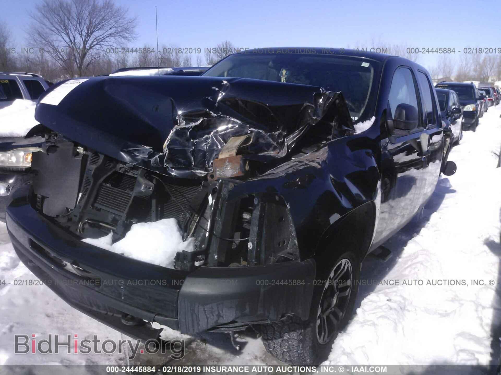 2011 CHEVROLET SILVERADO - VIN: 1GCRKPE37BZ328091 - Фото 2