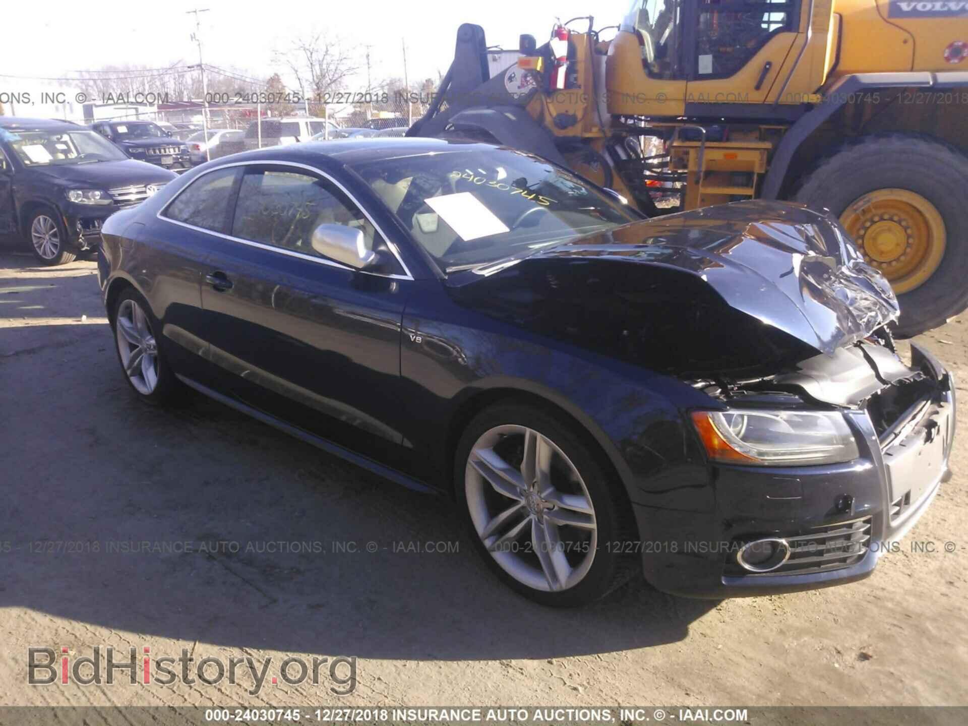 Photo WAUGVAFR1AA069025 - AUDI S5 2010
