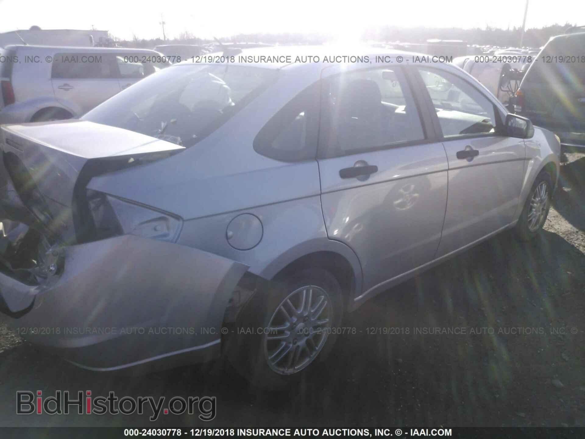 2009 FORD FOCUS - VIN: 1FAHP35N49W142467 - Photo 4