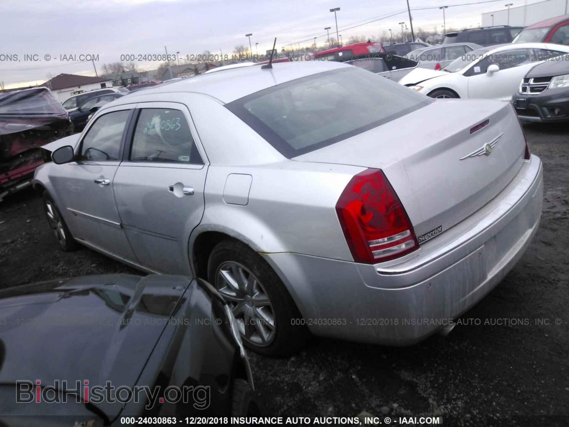 2008 CHRYSLER 300C - VIN: 2C3LA63H58H129197 - Фото 3