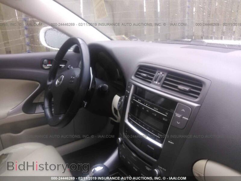 2010 Lexus IS (VIN JTHBF5C24A2095409) — photo 5 of 10