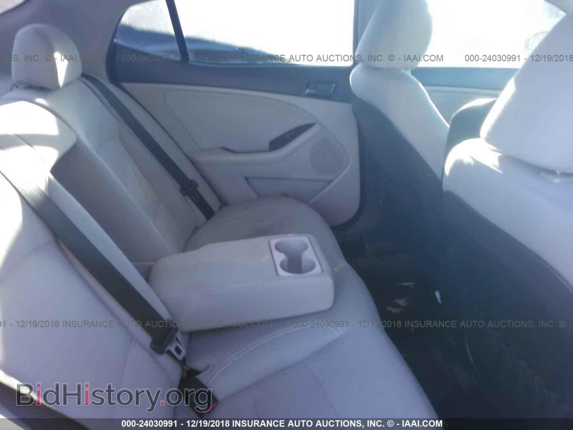 2016 AUDI A4 - VIN: WAUFFAFL2GN002360 - Photo 8