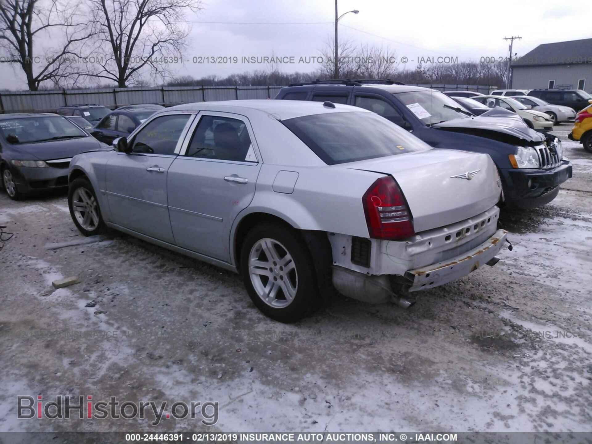 2005 CHRYSLER 300C - VIN: 2C3AA63H35H523736 - Фото 3