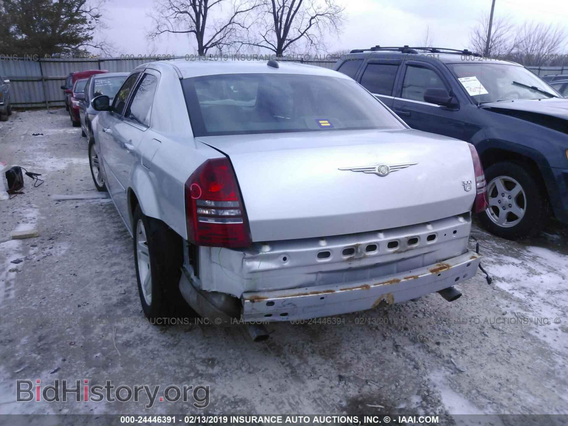 2005 CHRYSLER 300C - VIN: 2C3AA63H35H523736 - Фото 6