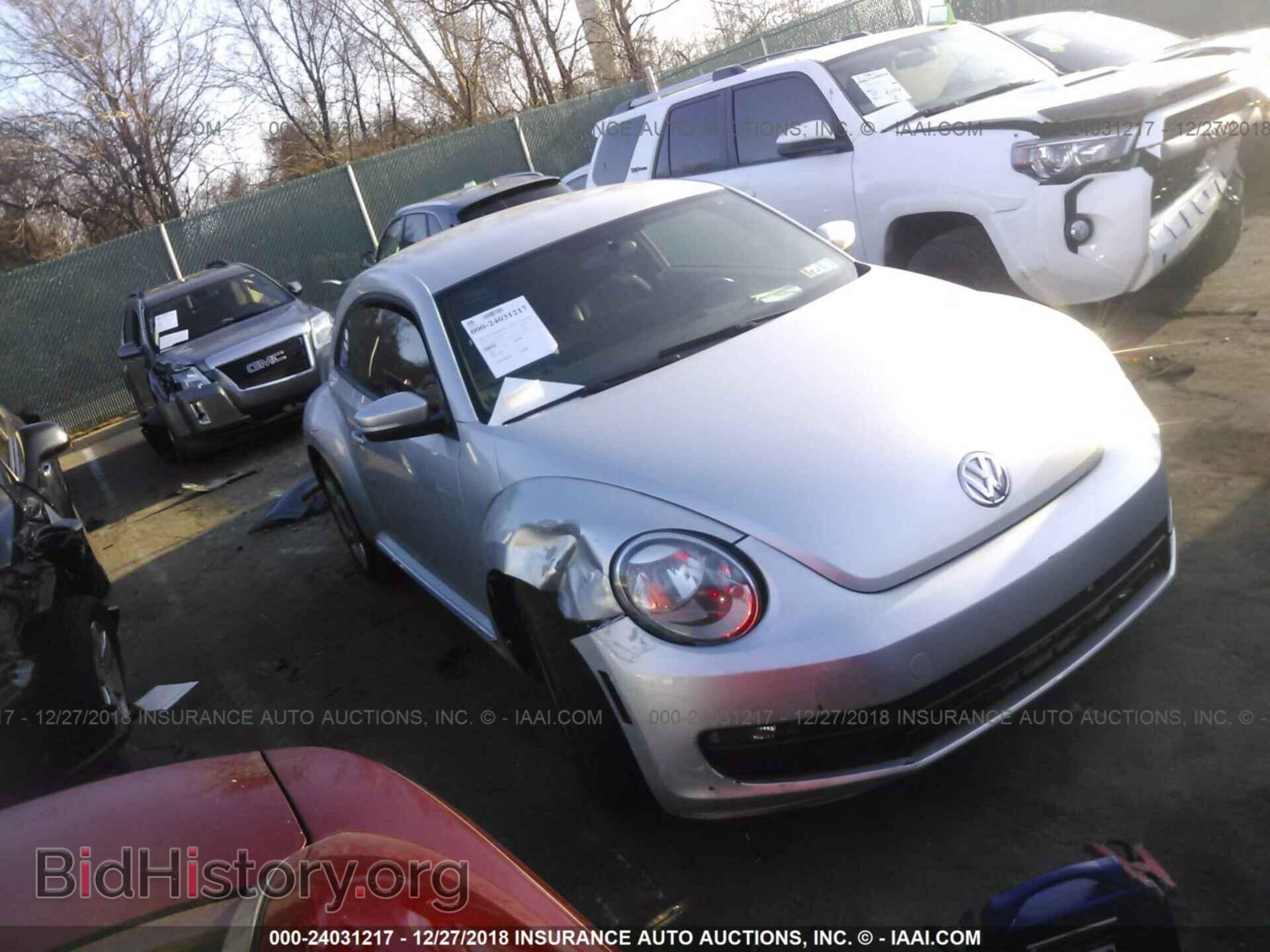 Фотография 3VWJP7AT8CM652378 - VOLKSWAGEN BEETLE 2012