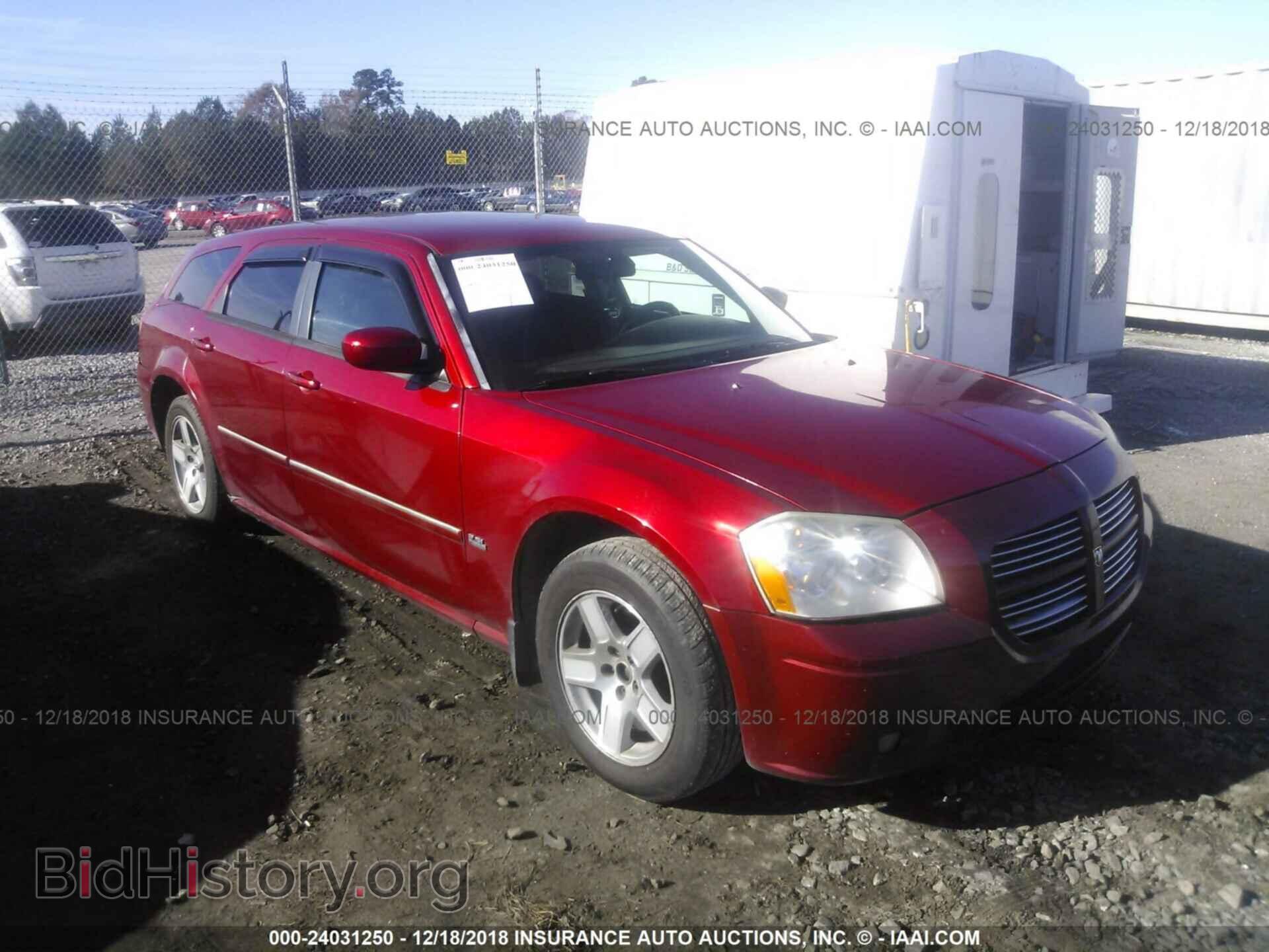Photo 2D4FV47VX6H156557 - DODGE MAGNUM 2006
