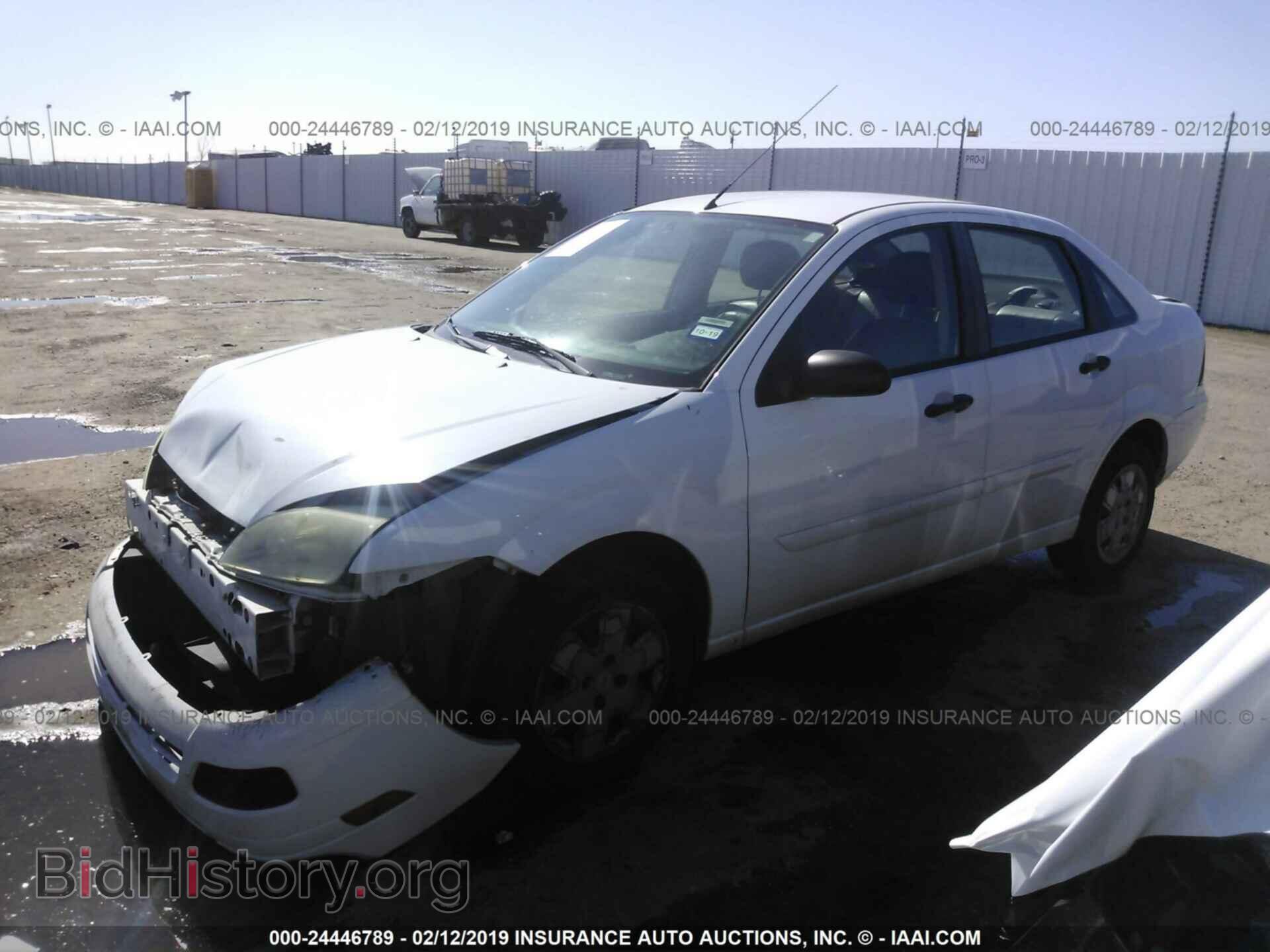 2007 FORD FOCUS - VIN: 1FAHP34N27W189737 - Фото 2