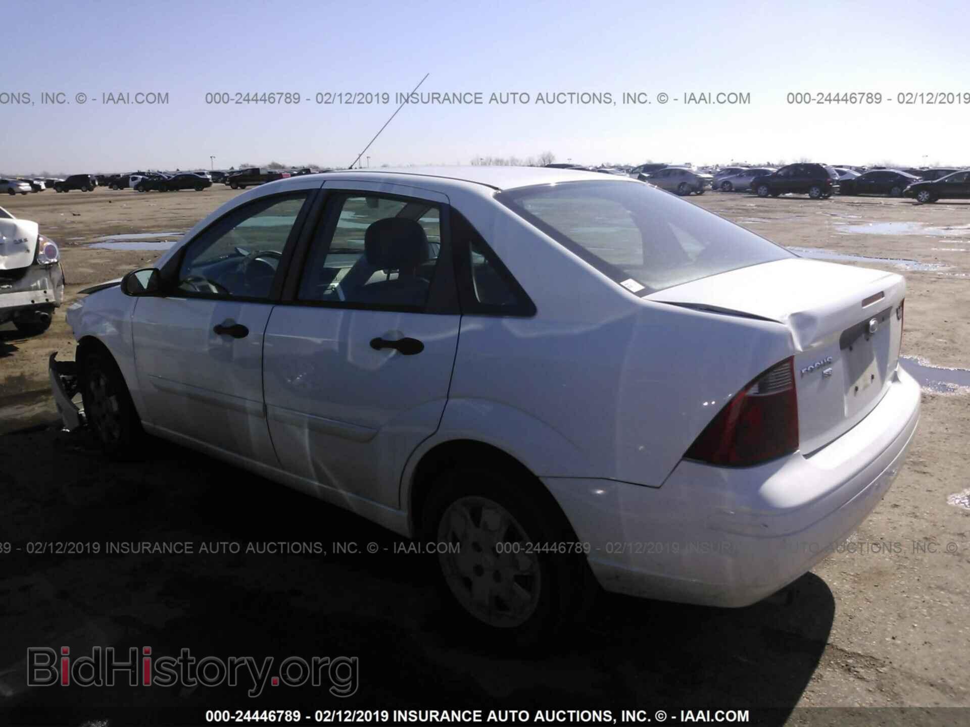 2007 FORD FOCUS - VIN: 1FAHP34N27W189737 - Фото 3