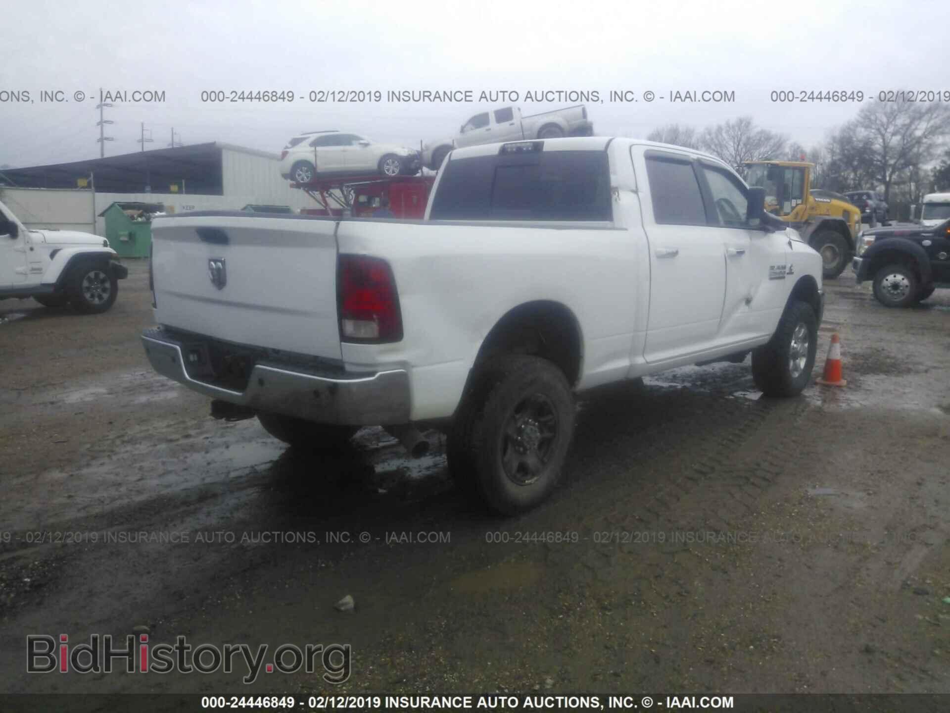 2017 RAM 2500 - VIN: 3C6UR5DL0HG674494 - Photo 4