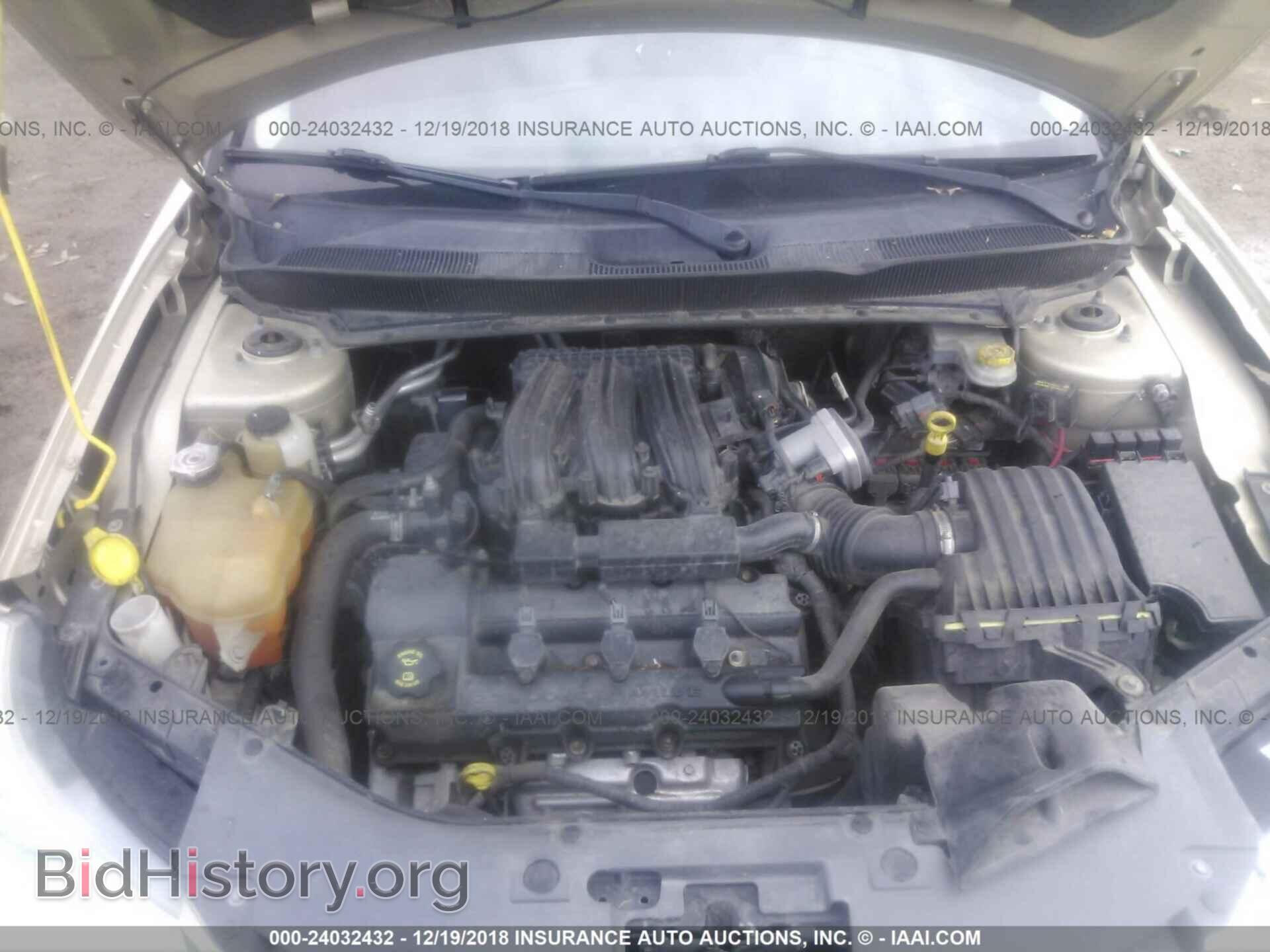 2010 CHRYSLER SEBRING - VIN: 1C3BC5ED0AN148909 - Фото 10