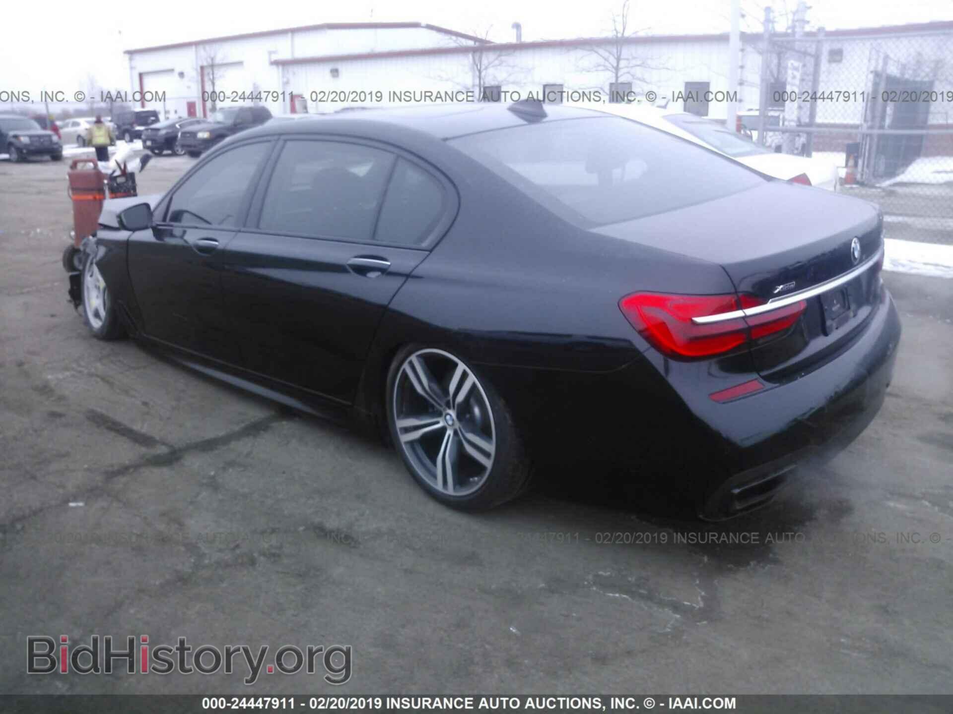 2016 BMW 750 - VIN: WBA7F2C52GG421023 - Фото 3