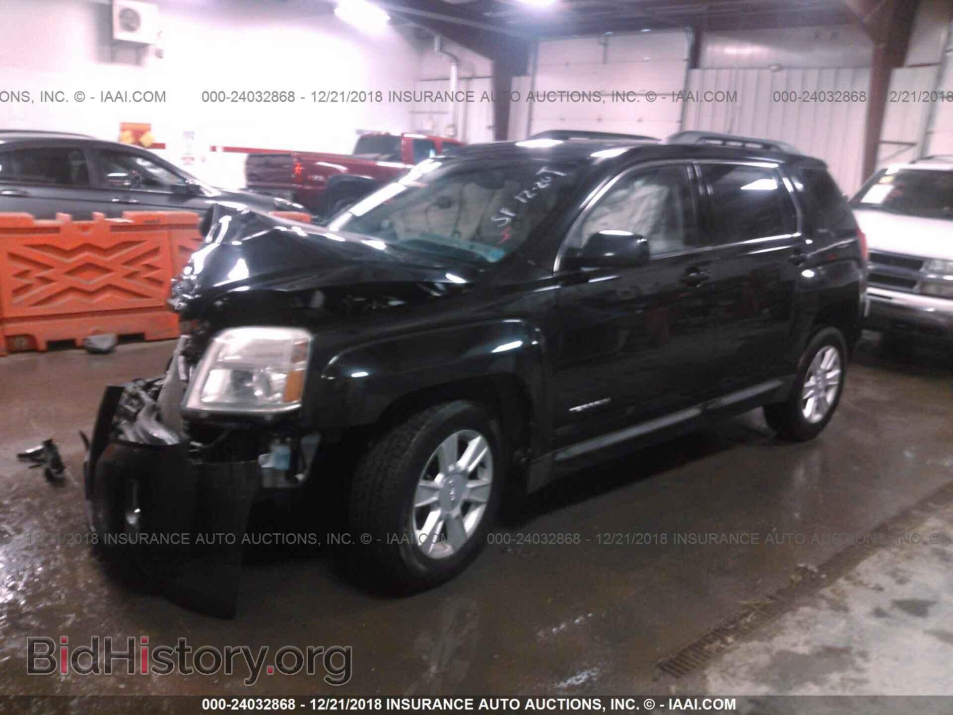 2010 GMC TERRAIN - VIN: 2CTFLEEW5A6367680 - Photo 2