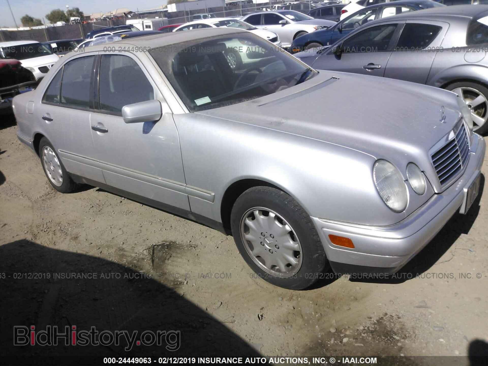 Photo WDBJF65F2WA581036 - MERCEDES-BENZ E 1998