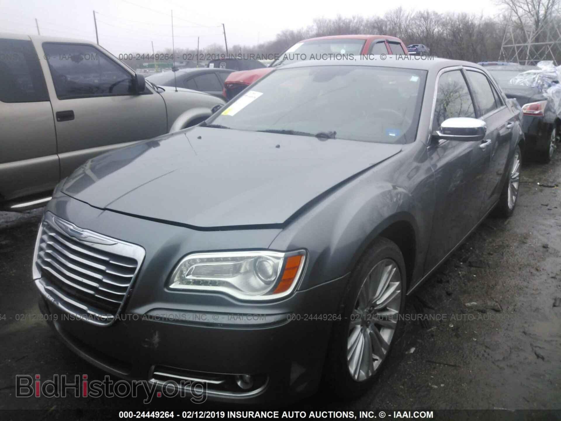 2011 CHRYSLER 300C - VIN: 2C3CA6CT3BH579510 - Фото 2