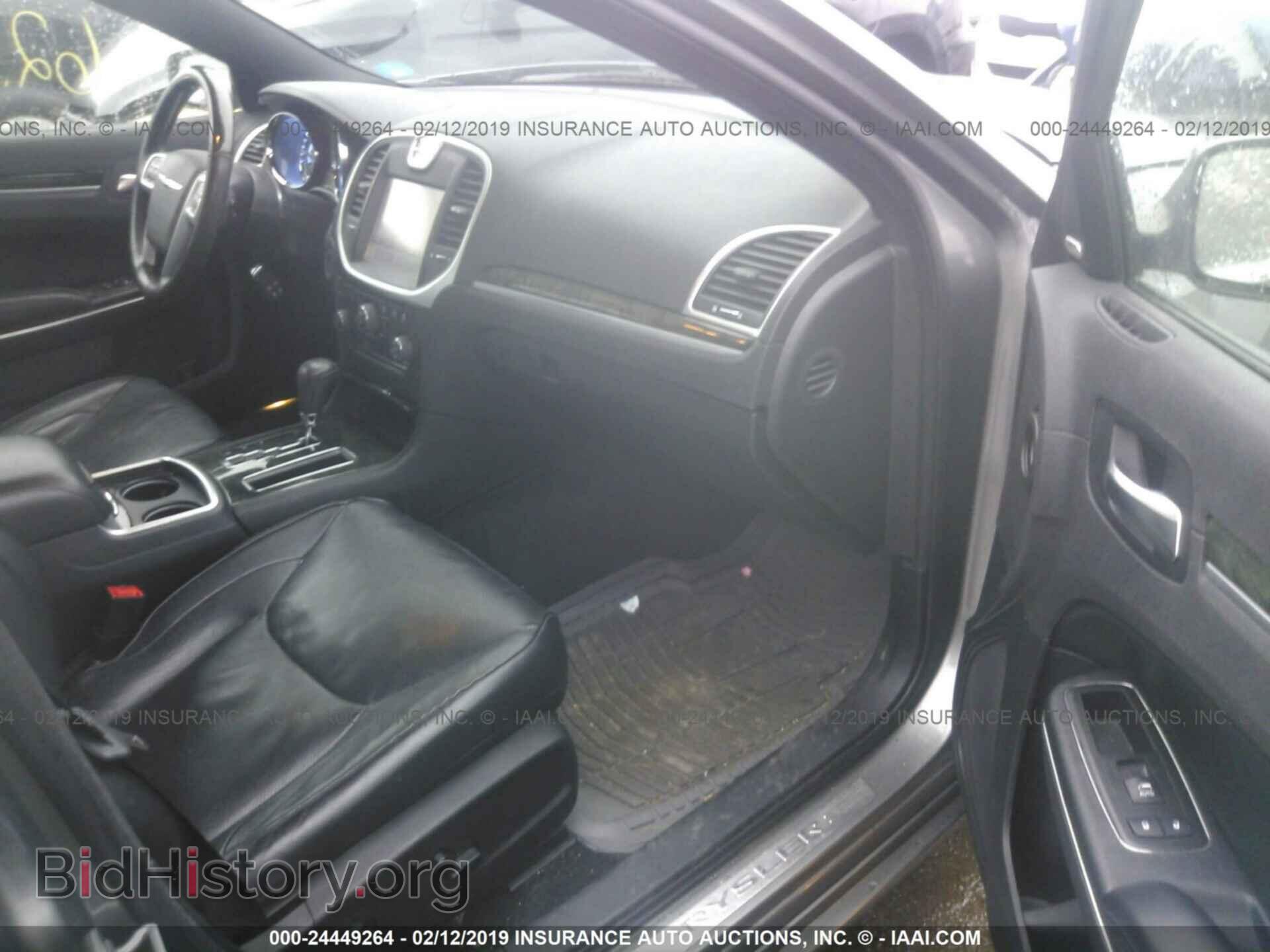 2011 CHRYSLER 300C - VIN: 2C3CA6CT3BH579510 - Фото 5