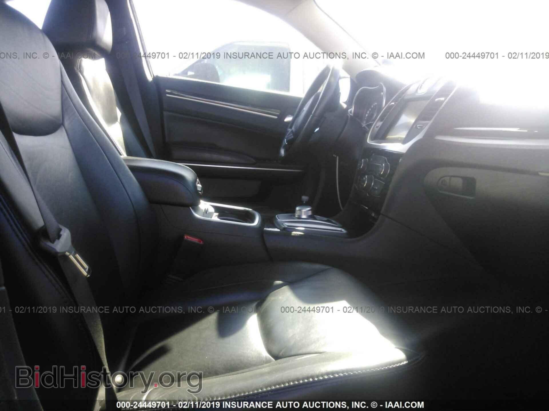 2016 CHRYSLER 300 - VIN: 2C3CCAAG8GH167352 - Фото 5