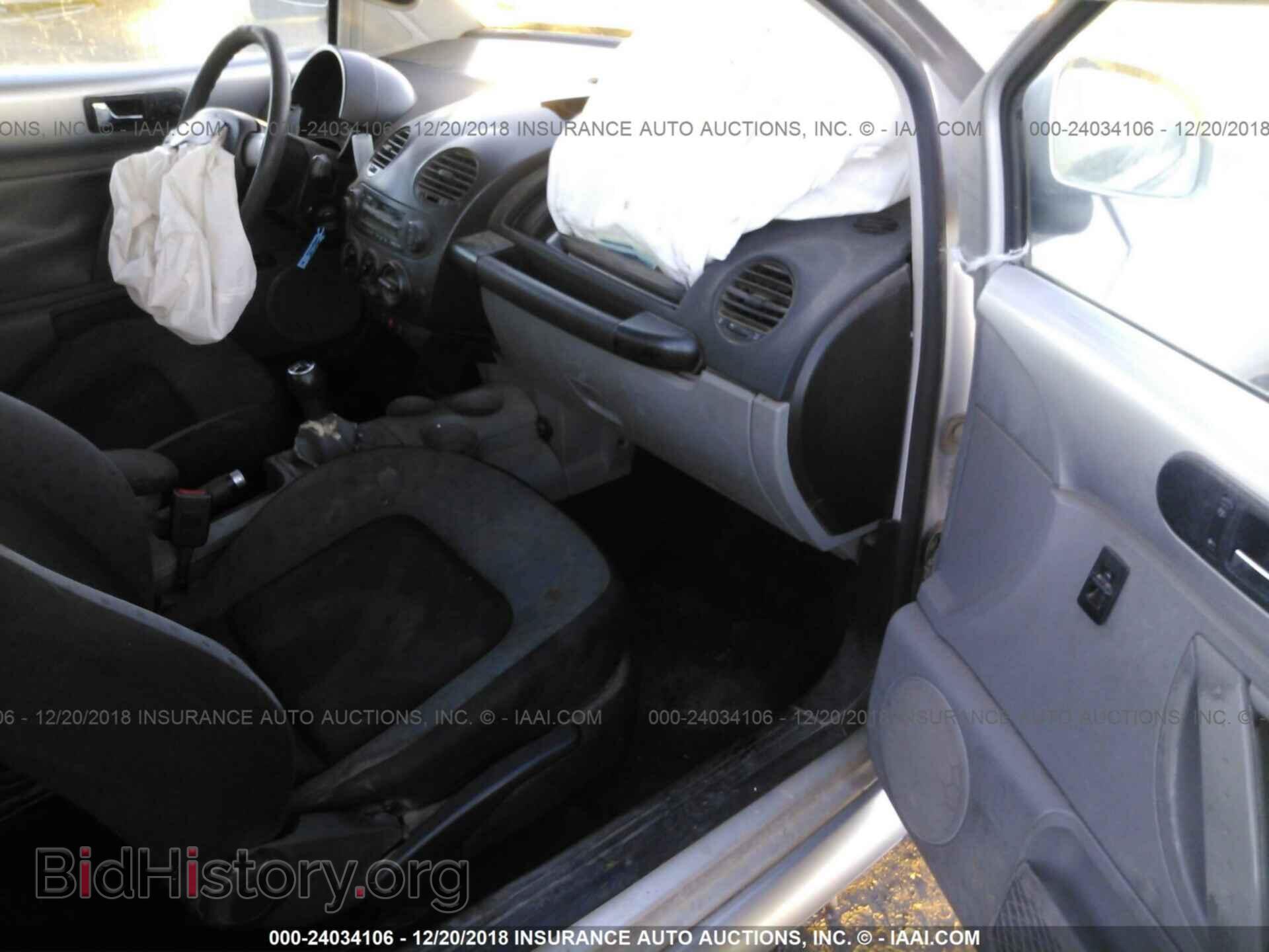 2000 VOLKSWAGEN NEW BEETLE - VIN: 3VWCD21C4YM494701 - Фото 5