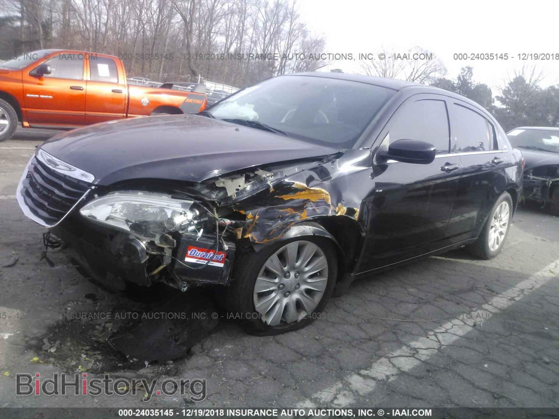 2014 CHRYSLER 200 - VIN: 1C3CCBAB8EN213812 - Фото 2