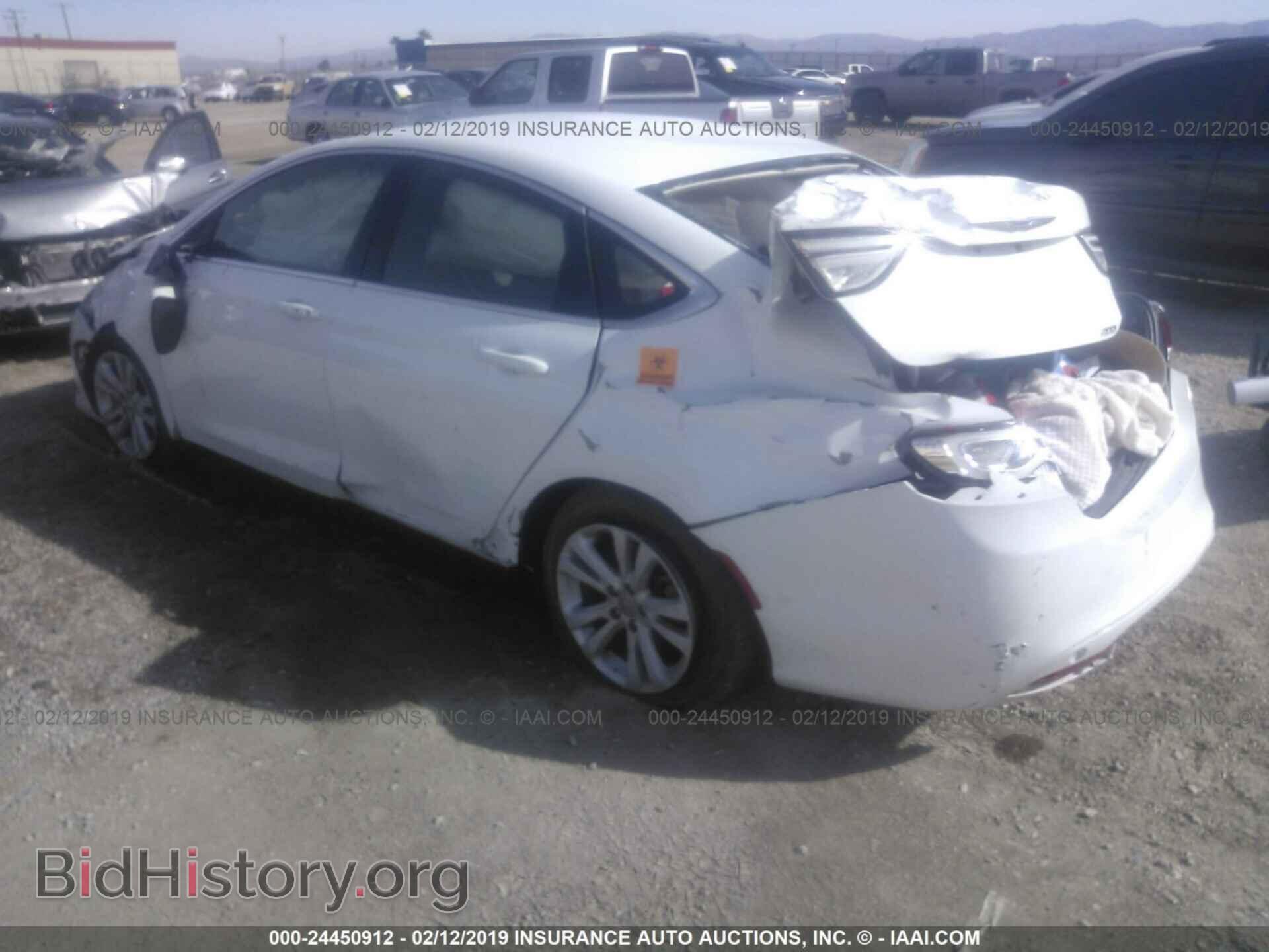 2015 CHRYSLER 200 - VIN: 1C3CCCAB5FN628397 - Фото 3