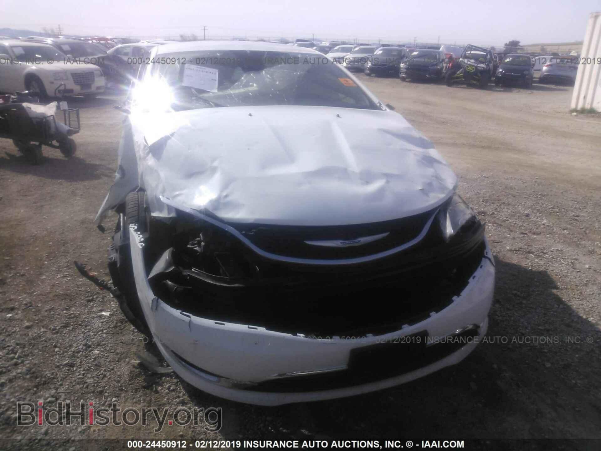 2015 CHRYSLER 200 - VIN: 1C3CCCAB5FN628397 - Фото 6