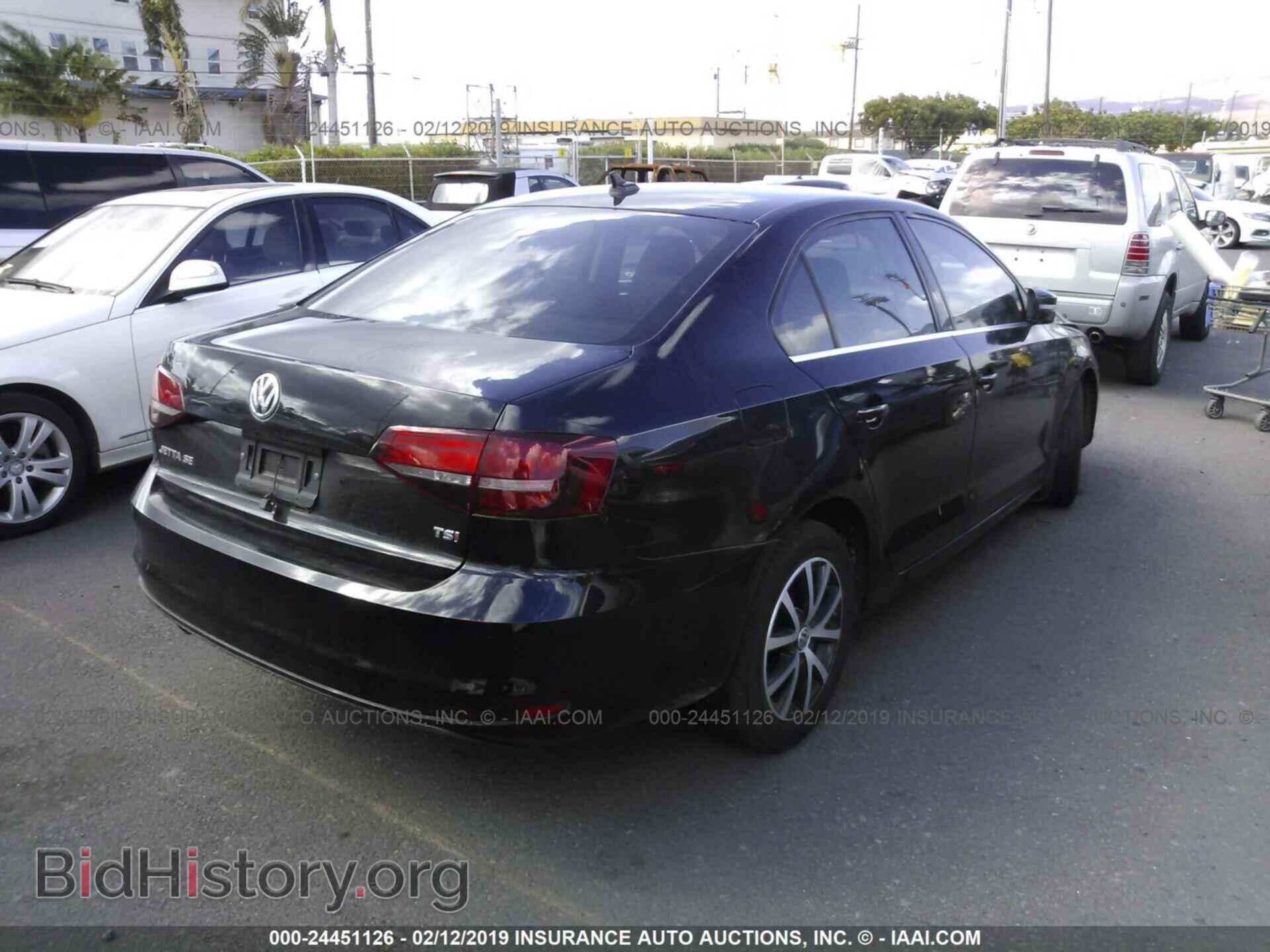 2017 VOLKSWAGEN JETTA - VIN: 3VWDB7AJXHM416073 - Photo 4