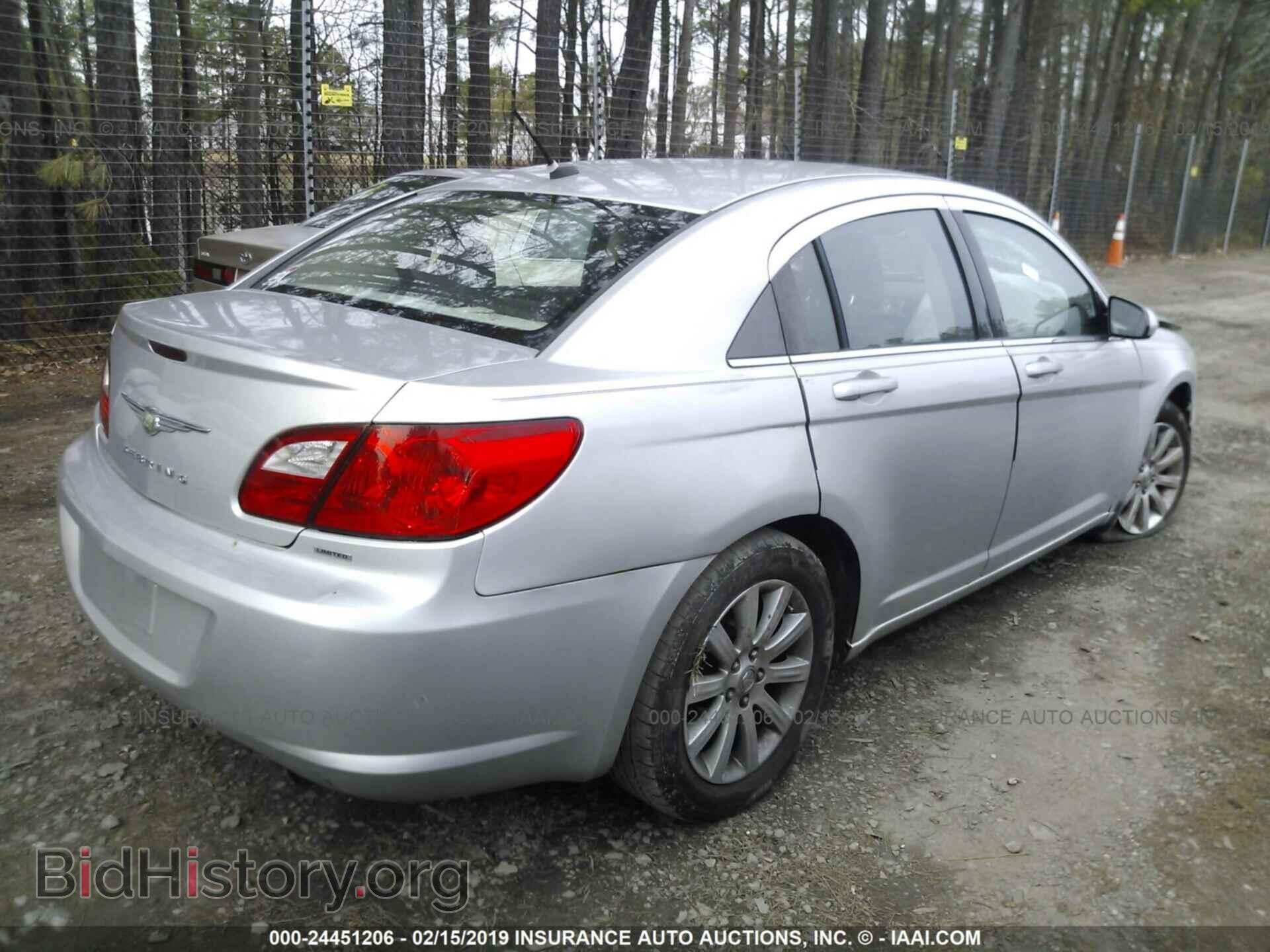 2010 CHRYSLER SEBRING - VIN: 1C3CC5FB4AN213925 - Photo 4