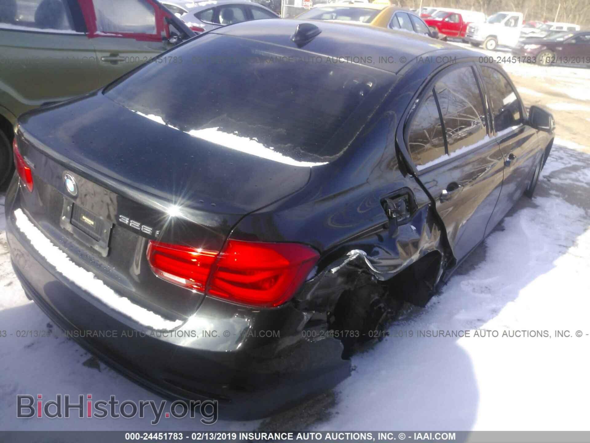 2016 BMW 328 - VIN: WBA8E3C55GK500647 - Фото 4