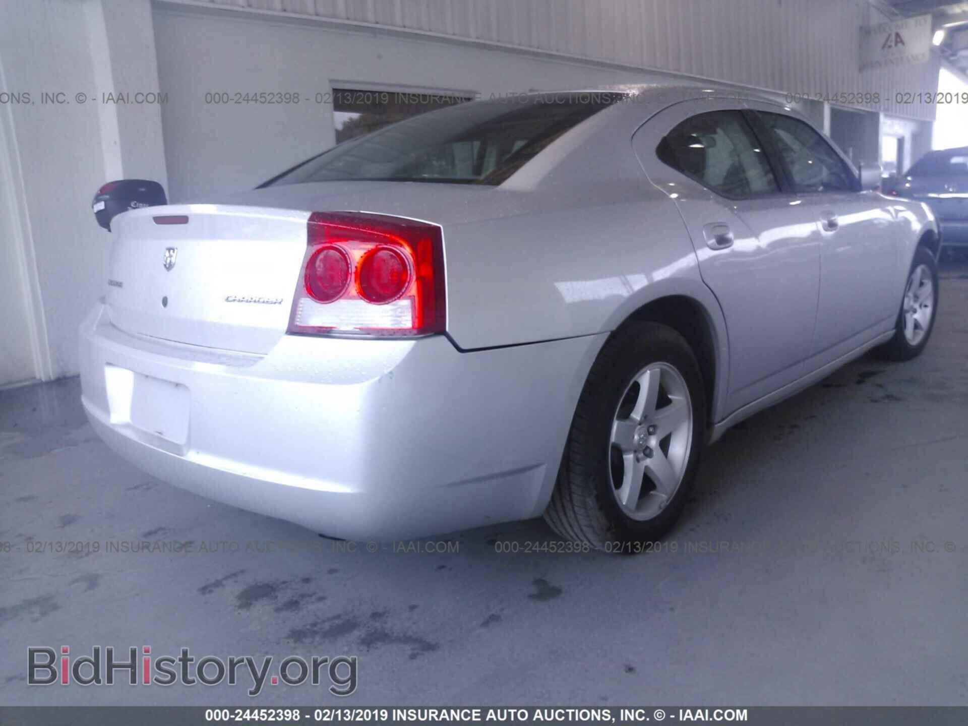 2010 DODGE CHARGER - VIN: 2B3CA4CD8AH134379 - Фото 4