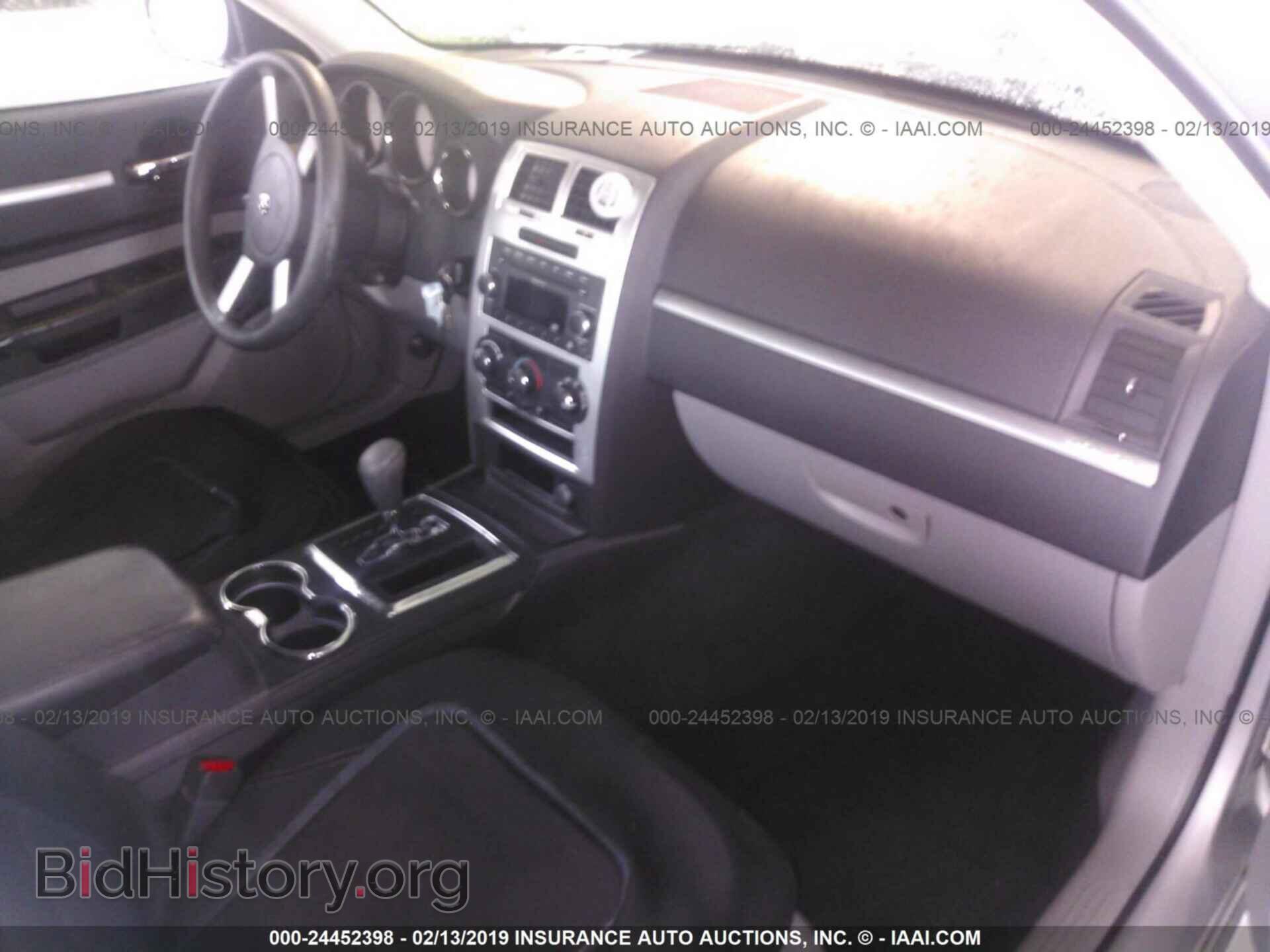 2010 DODGE CHARGER - VIN: 2B3CA4CD8AH134379 - Фото 5