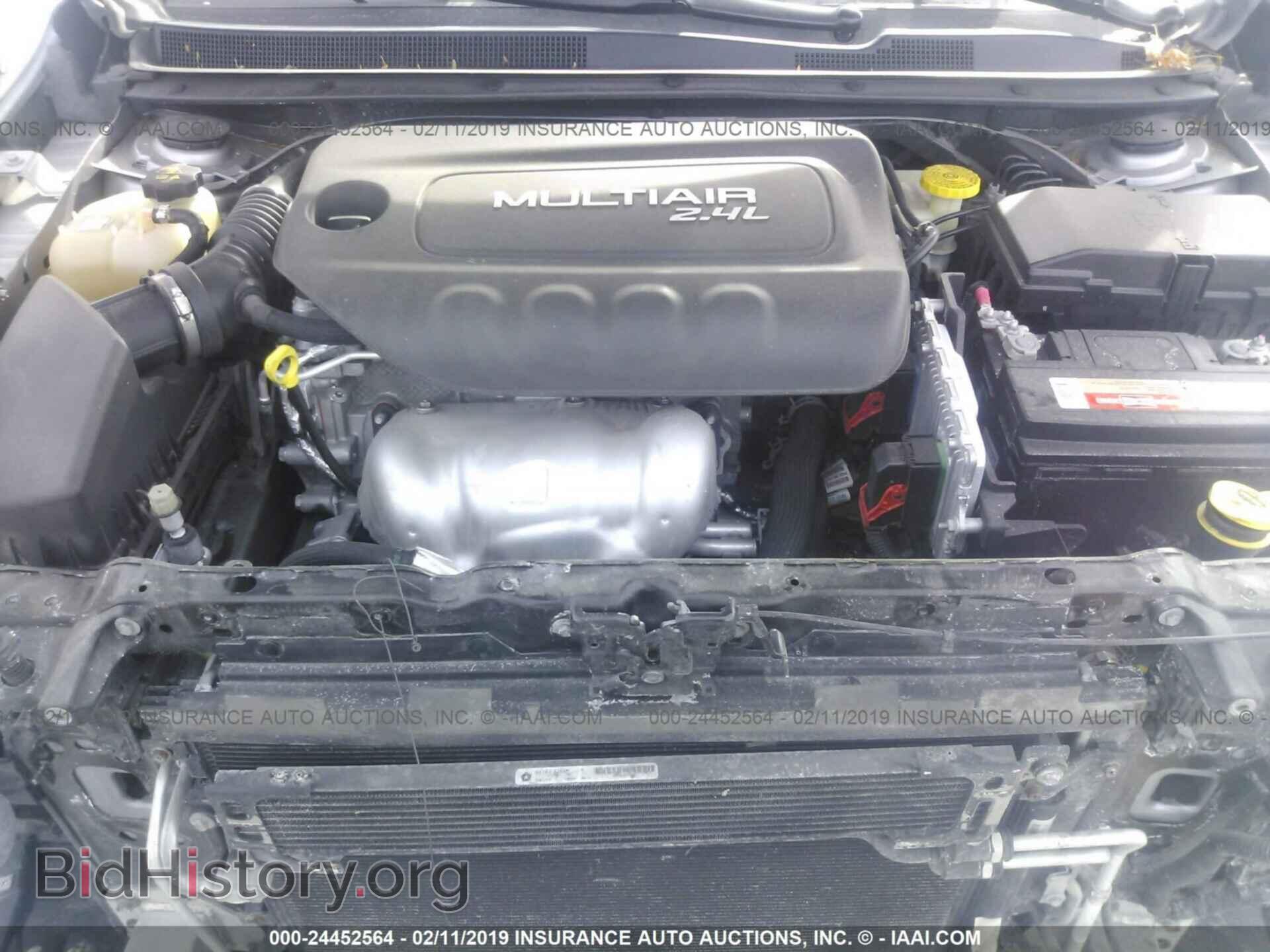 2016 CHRYSLER 200 - VIN: 1C3CCCAB1GN101197 - Фото 10
