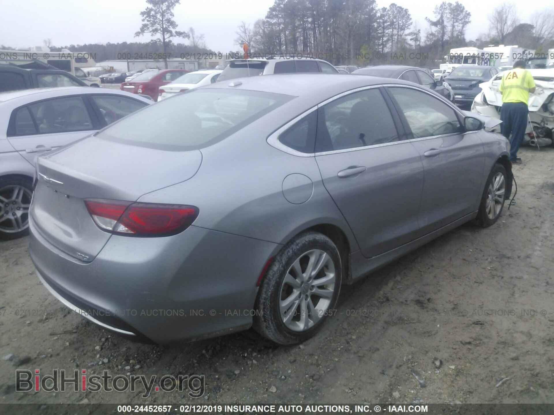 2015 CHRYSLER 200 - VIN: 1C3CCCAB3FN758372 - Photo 4