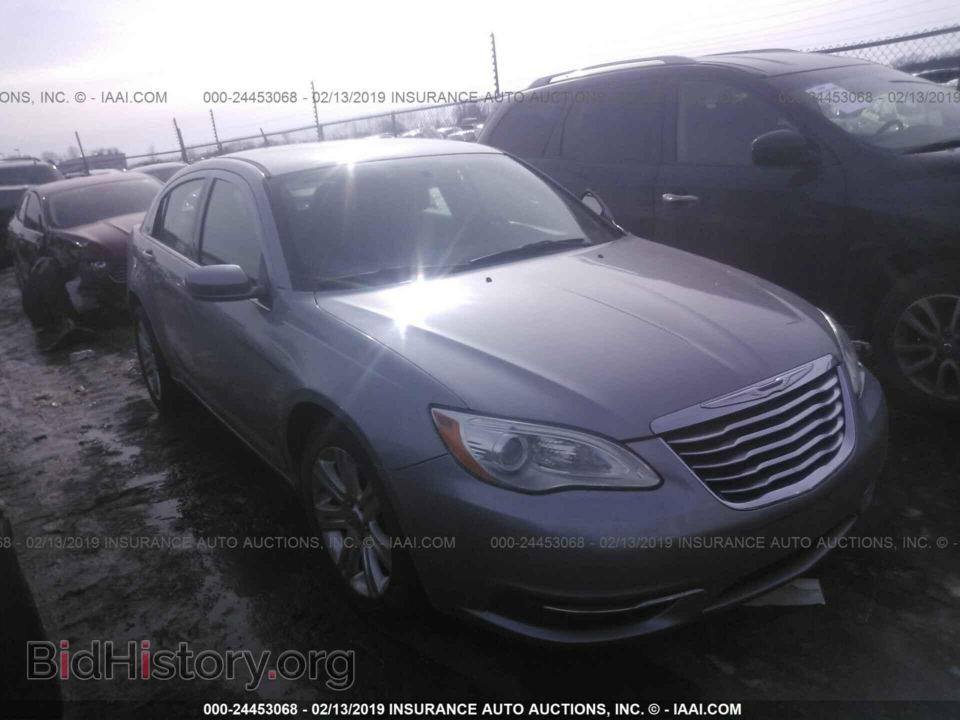 Фотография 1C3CCBBB8DN734896 - CHRYSLER 200 2013