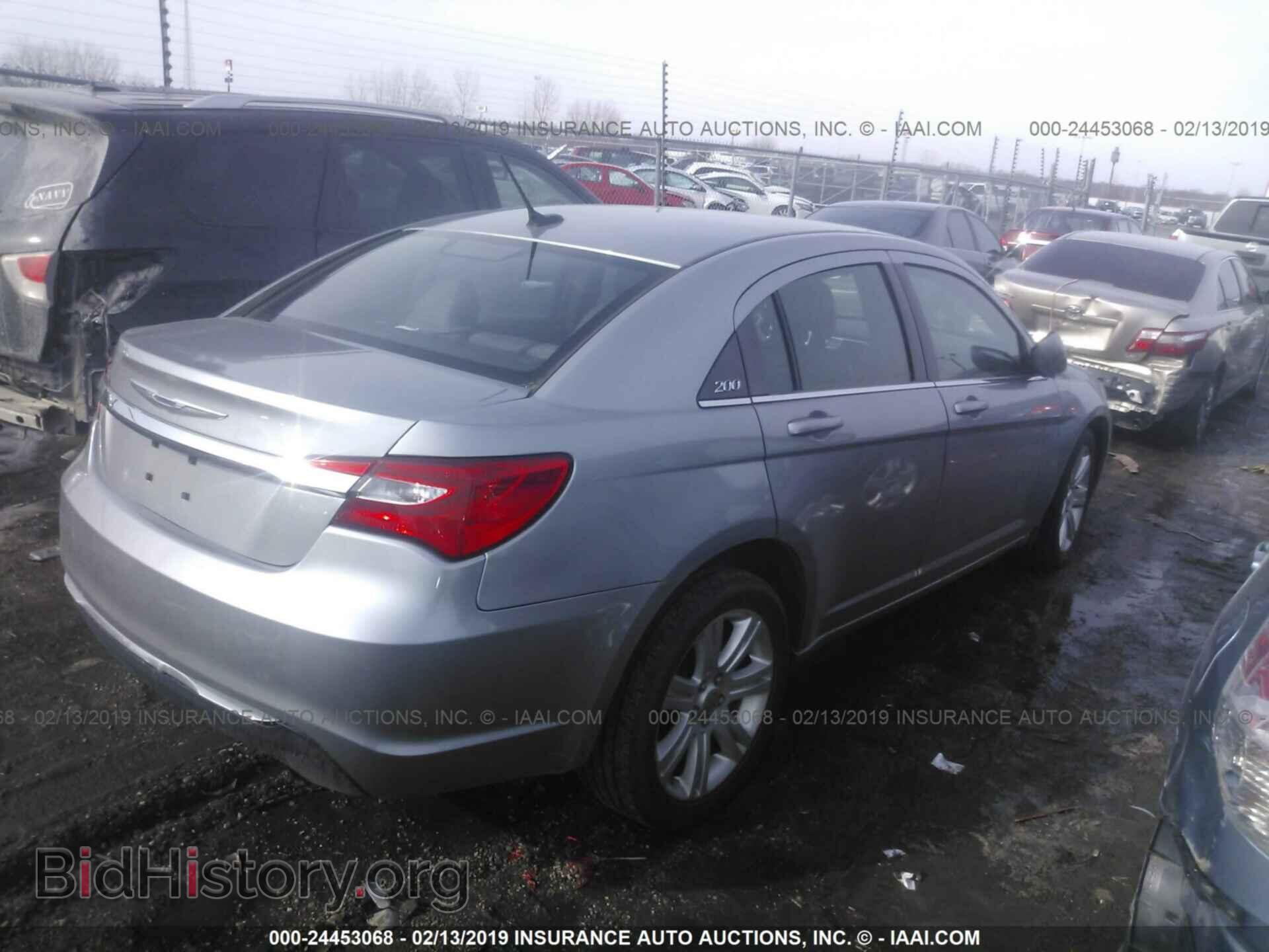 2013 CHRYSLER 200 - VIN: 1C3CCBBB8DN734896 - Фото 4