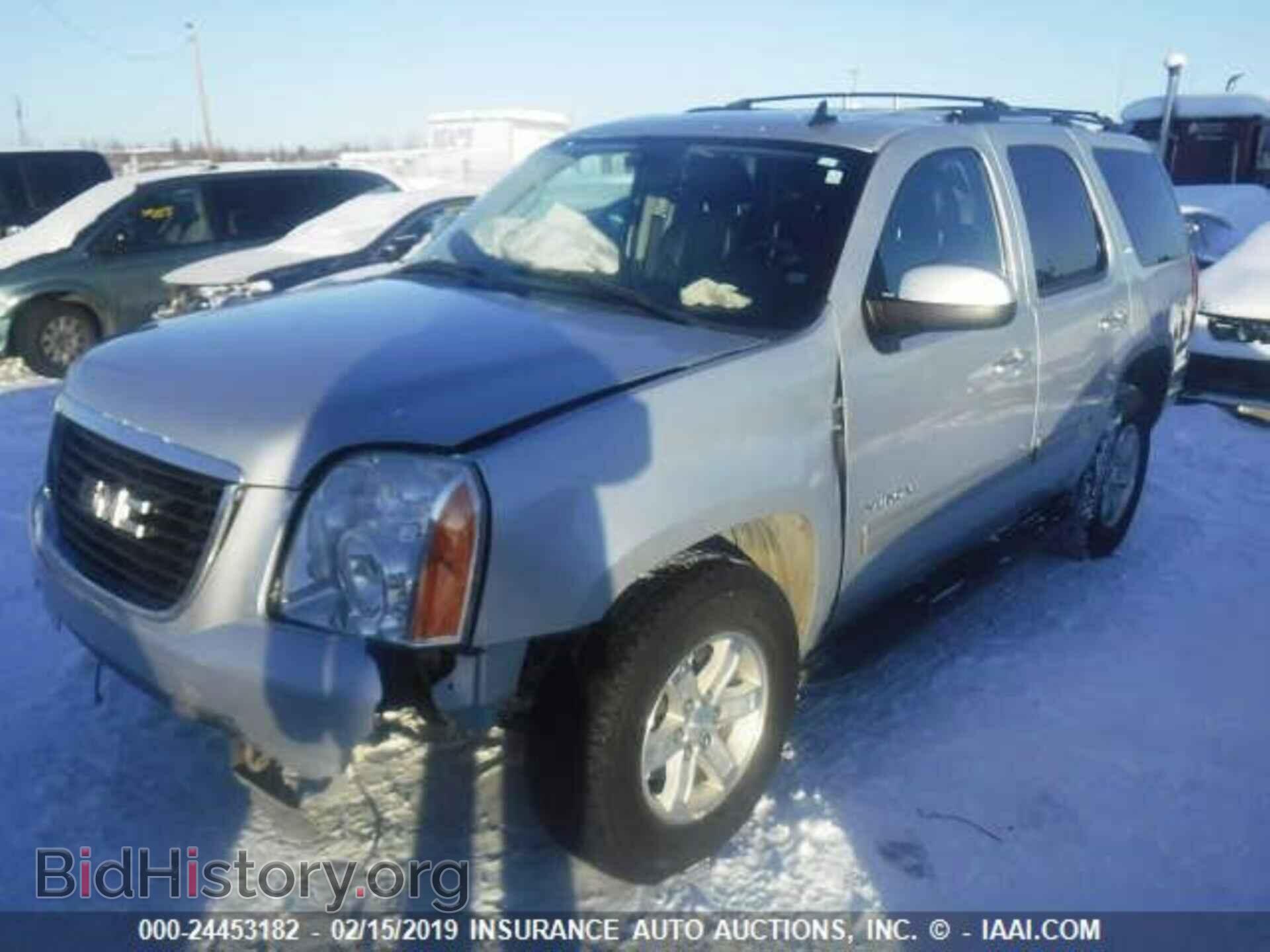 2011 GMC YUKON - VIN: 1GKS2CE09BR101215 - Фото 2