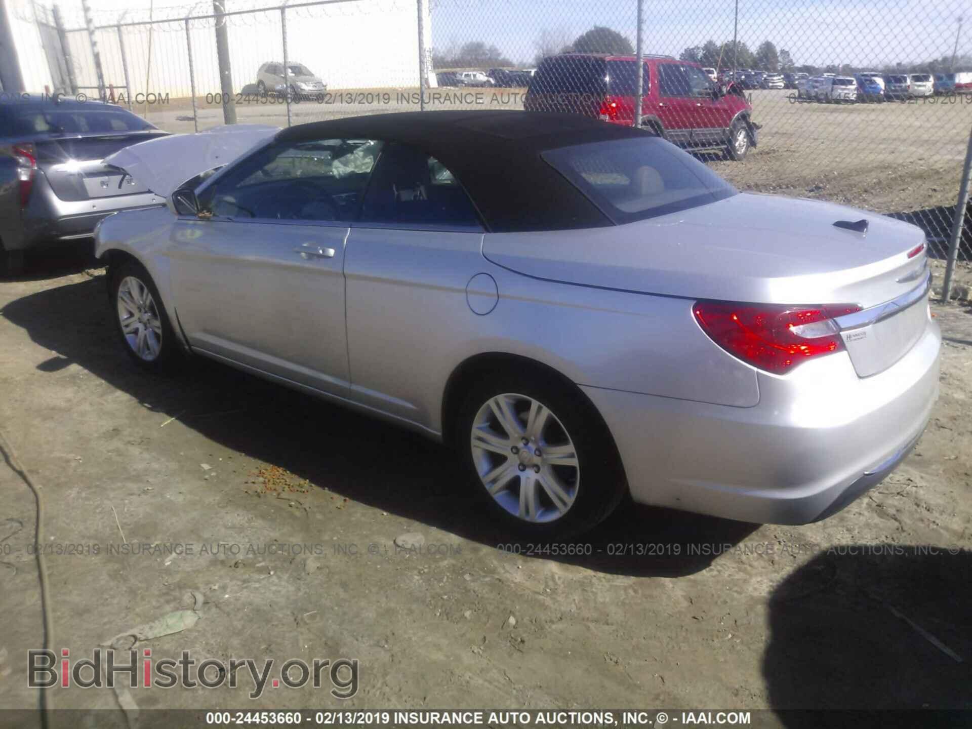 2011 CHRYSLER 200 - VIN: 1C3BC2EBXBN597450 - Фото 3