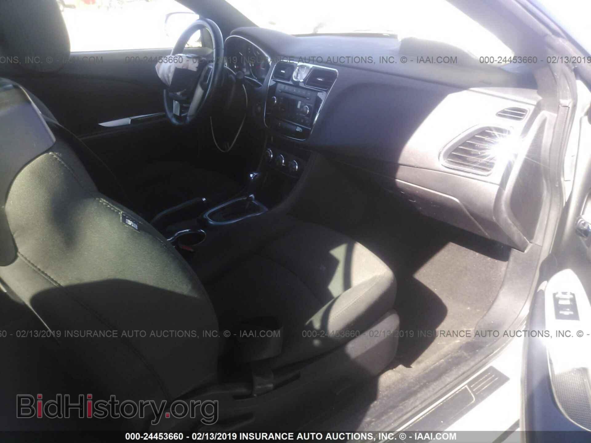 2011 CHRYSLER 200 - VIN: 1C3BC2EBXBN597450 - Фото 5