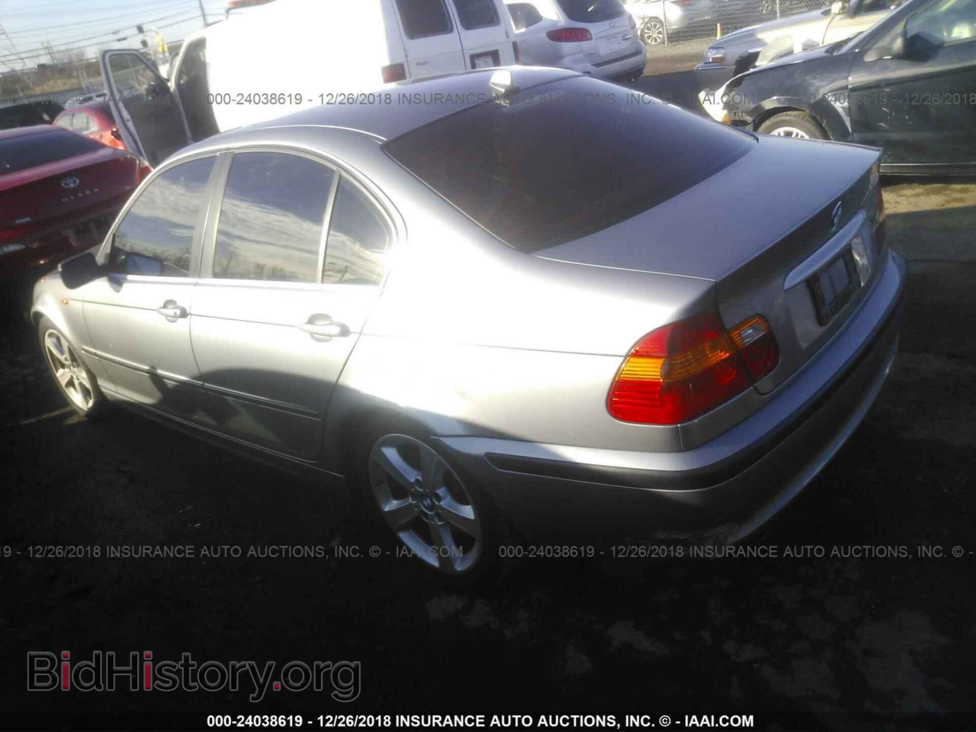 2004 BMW 330 - VIN: WBAEV53414KM33658 - Фото 3