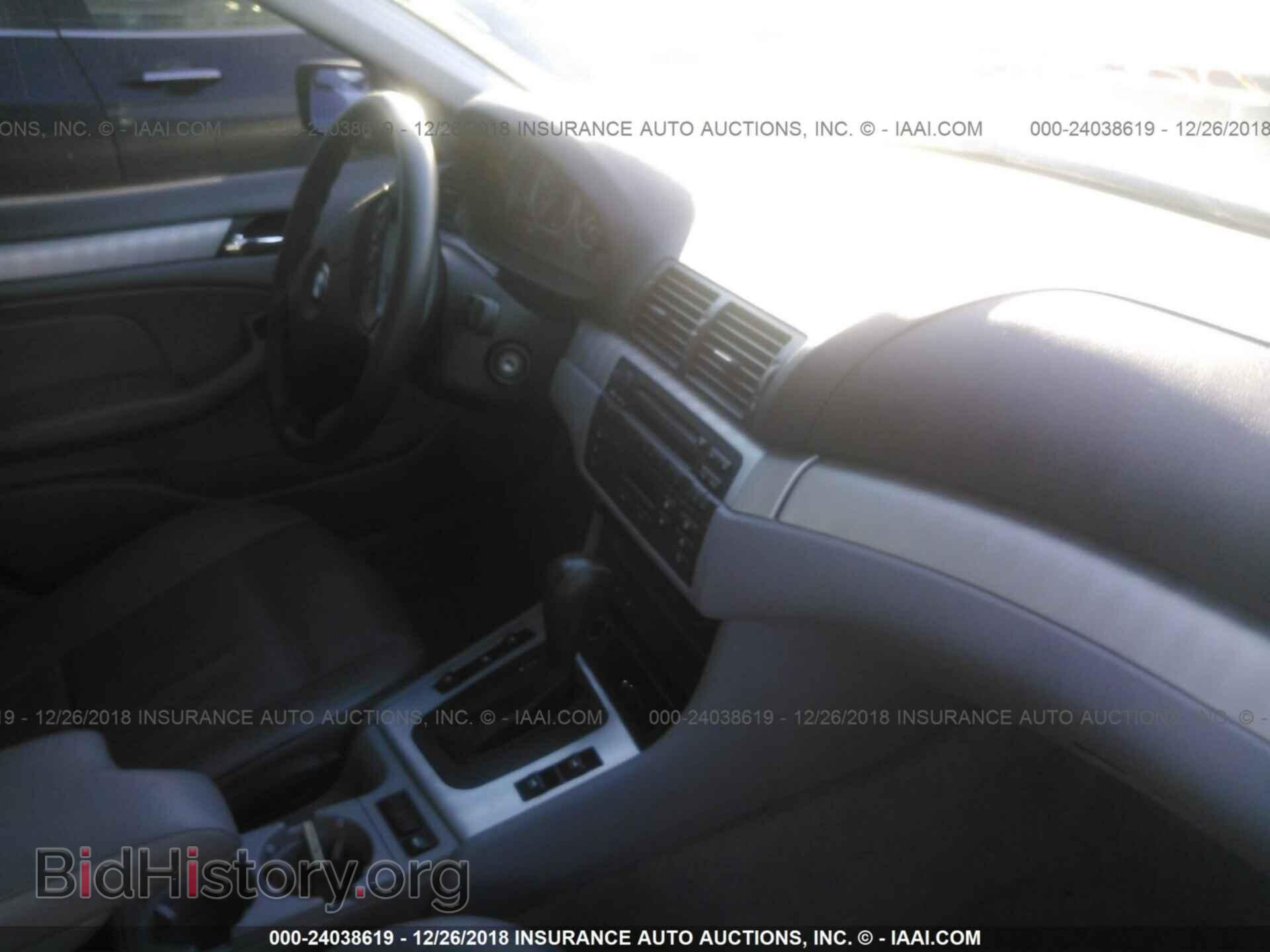2004 BMW 330 - VIN: WBAEV53414KM33658 - Фото 5