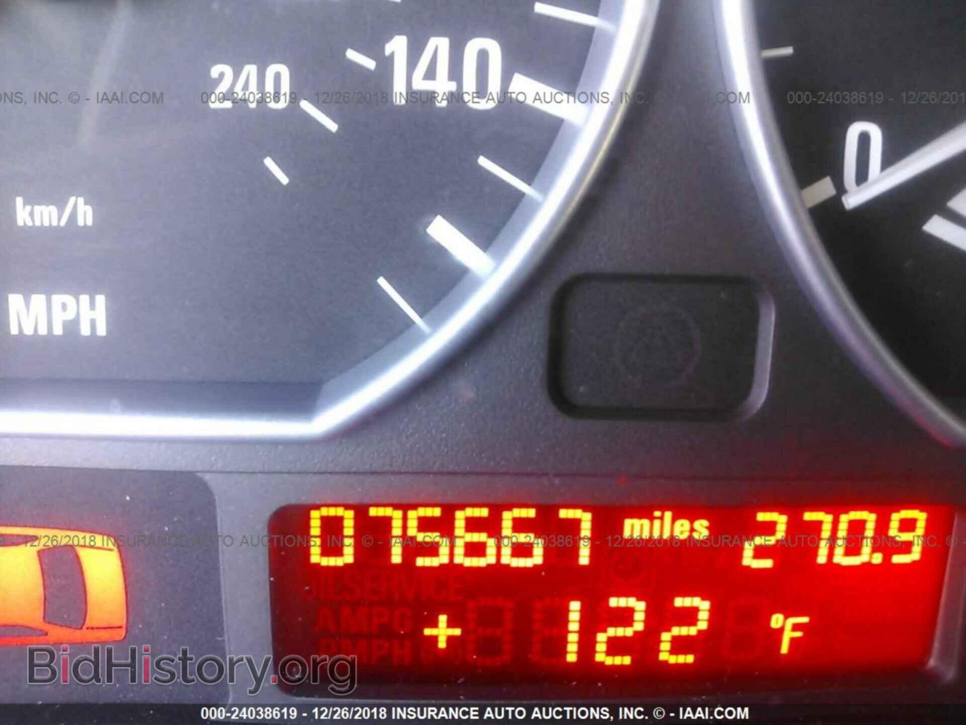 2004 BMW 330 - VIN: WBAEV53414KM33658 - Фото 7