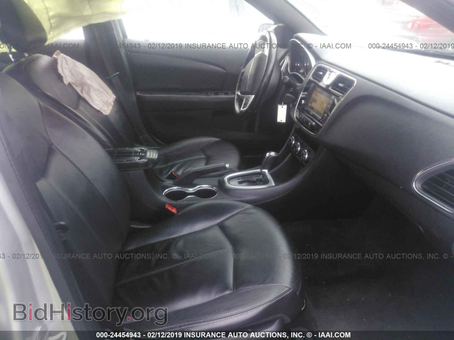 2011 CHRYSLER 200 - VIN: 1C3BC2FB5BN525733 - Photo 5