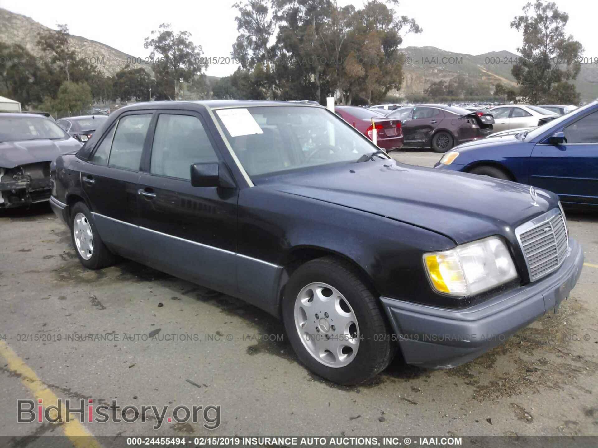 Photo WDBEA32E5RC108282 - MERCEDES-BENZ E 1994